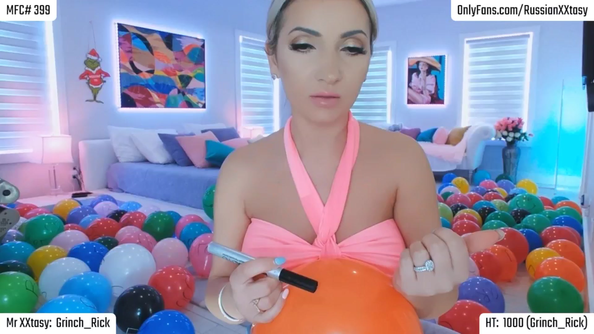 Gallery image thumbnail from RenyXXtasy's myfreecams stream on, 03/21/2024, 24:13 image 7 of 20