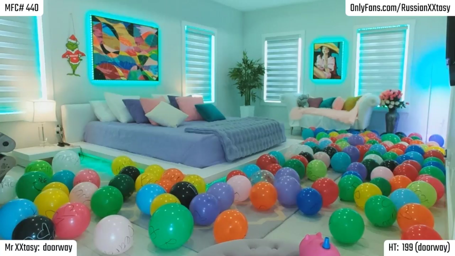 Gallery image thumbnail from RenyXXtasy's myfreecams stream on, 03/23/2024, 22:40 image 20 of 20