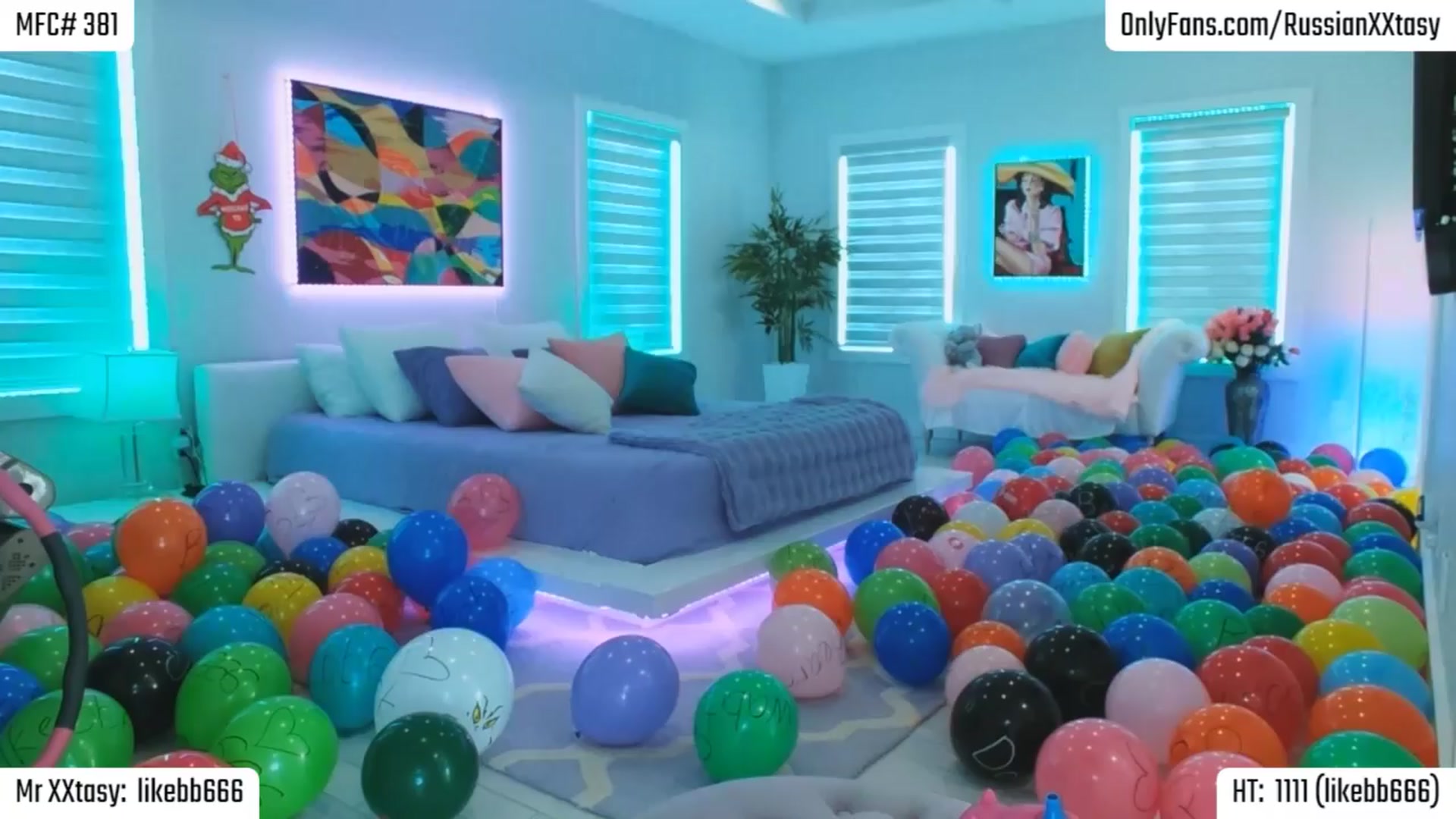 Gallery image thumbnail from RenyXXtasy's myfreecams stream on, 03/27/2024, 23:05 image 17 of 20