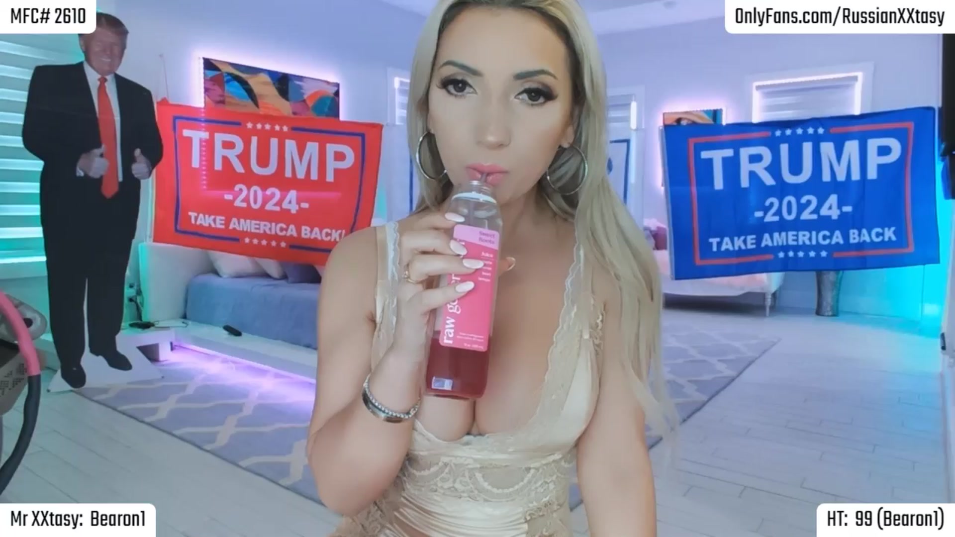 Gallery image thumbnail from RenyXXtasy's myfreecams stream on, 04/03/2024, 22:43 image 19 of 20