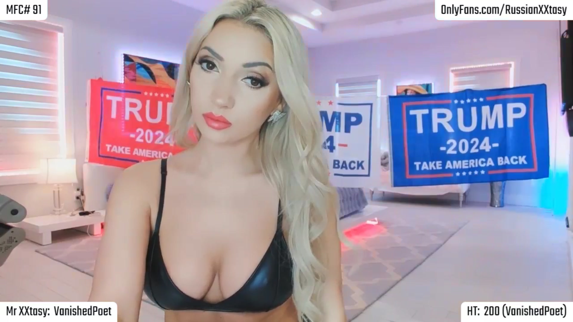 Gallery image thumbnail from RenyXXtasy's myfreecams stream on, 04/13/2024, 02:16 image 3 of 20