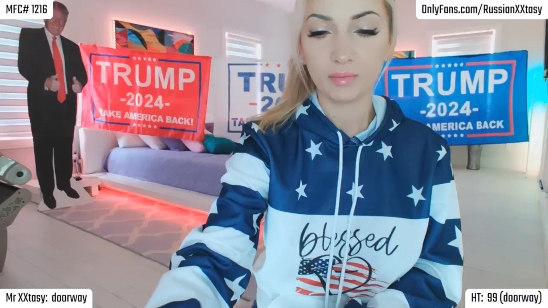 Gallery image thumbnail from RenyXXtasy's myfreecams stream on, 05/14/2024, 24:30 image 3 of 20