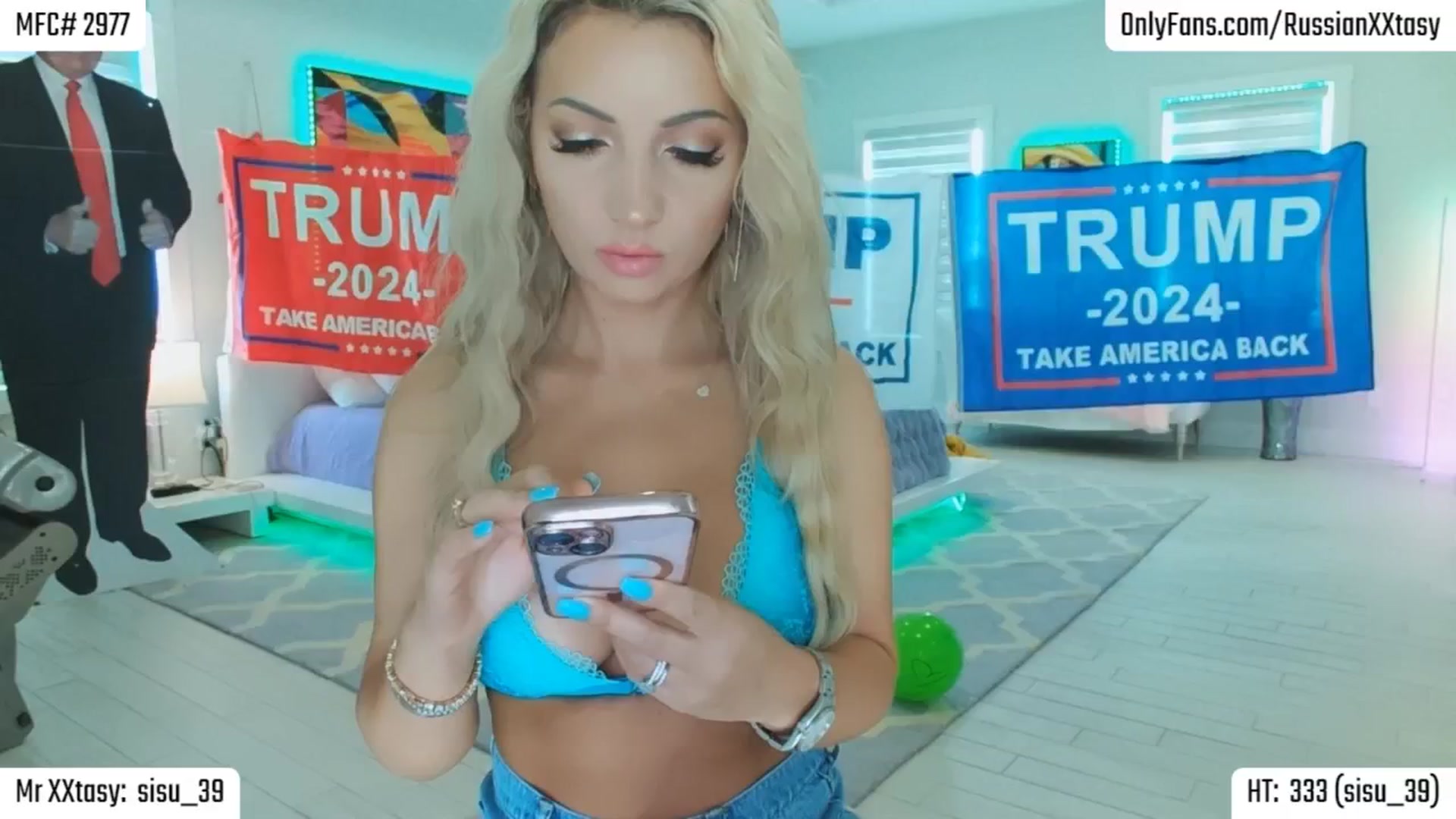 Gallery image thumbnail from RenyXXtasy's myfreecams stream on, 06/04/2024, 24:07 image 6 of 20