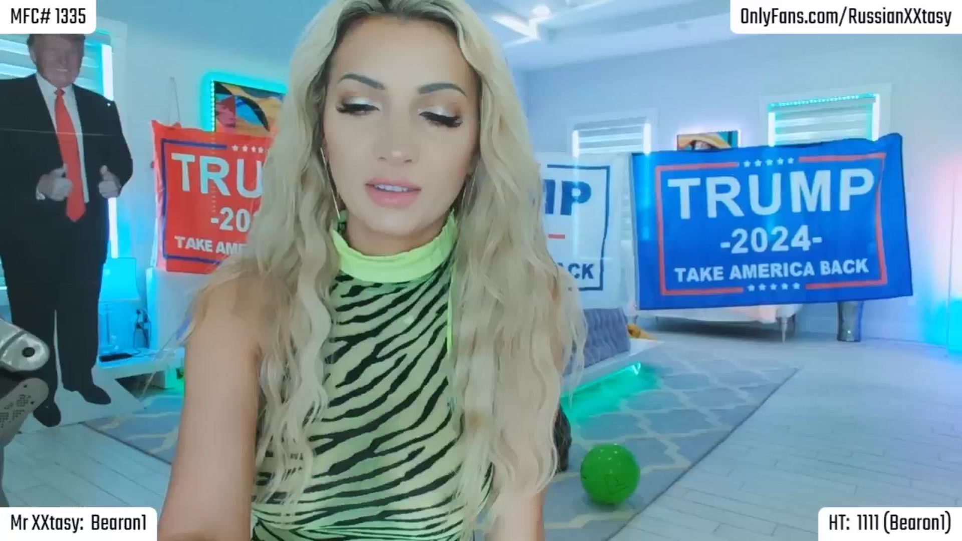 Gallery image thumbnail from RenyXXtasy's myfreecams stream on, 06/04/2024, 24:07 image 13 of 20
