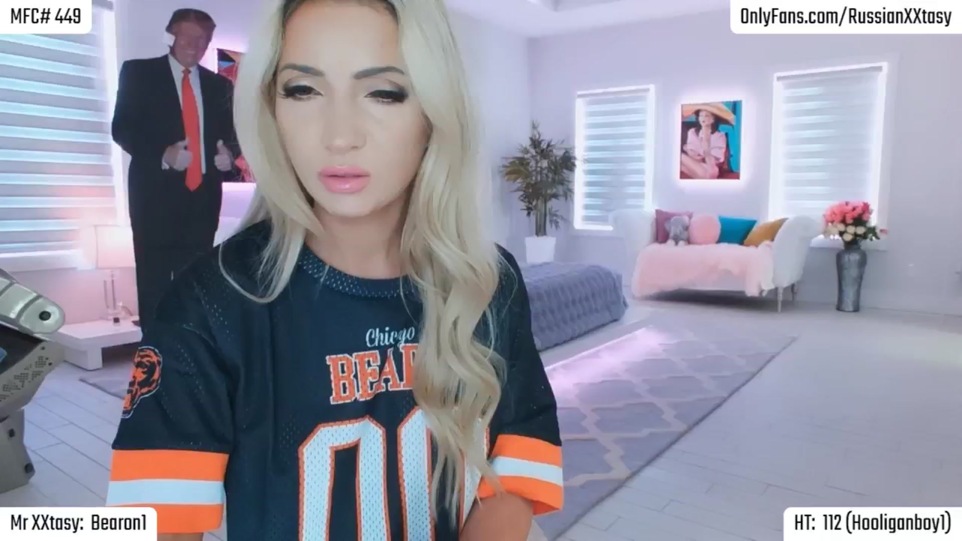 Gallery image thumbnail from RenyXXtasy's myfreecams stream on, 07/23/2024, 02:18 image 6 of 20
