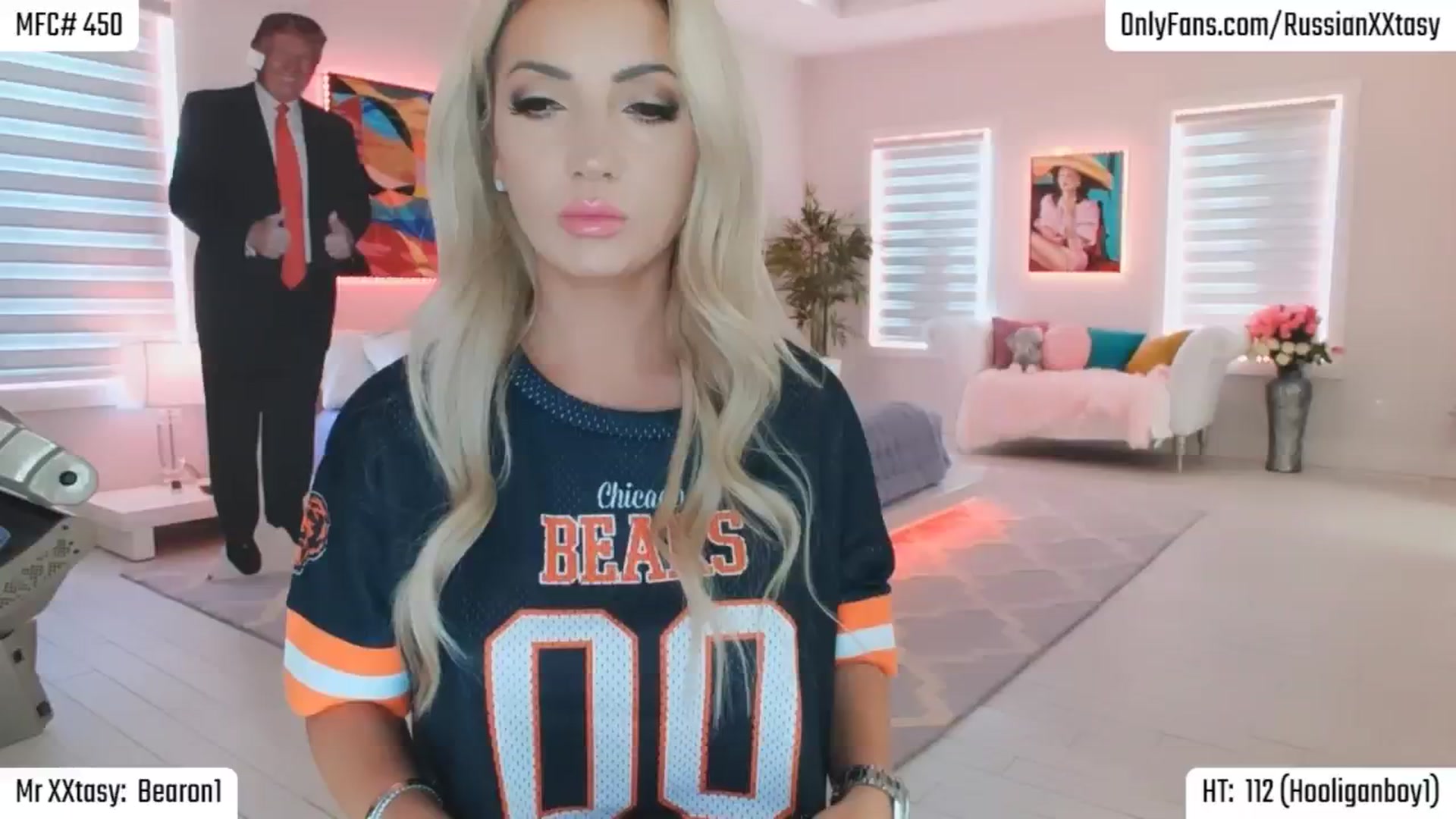 Gallery image thumbnail from RenyXXtasy's myfreecams stream on, 07/23/2024, 02:18 image 5 of 20