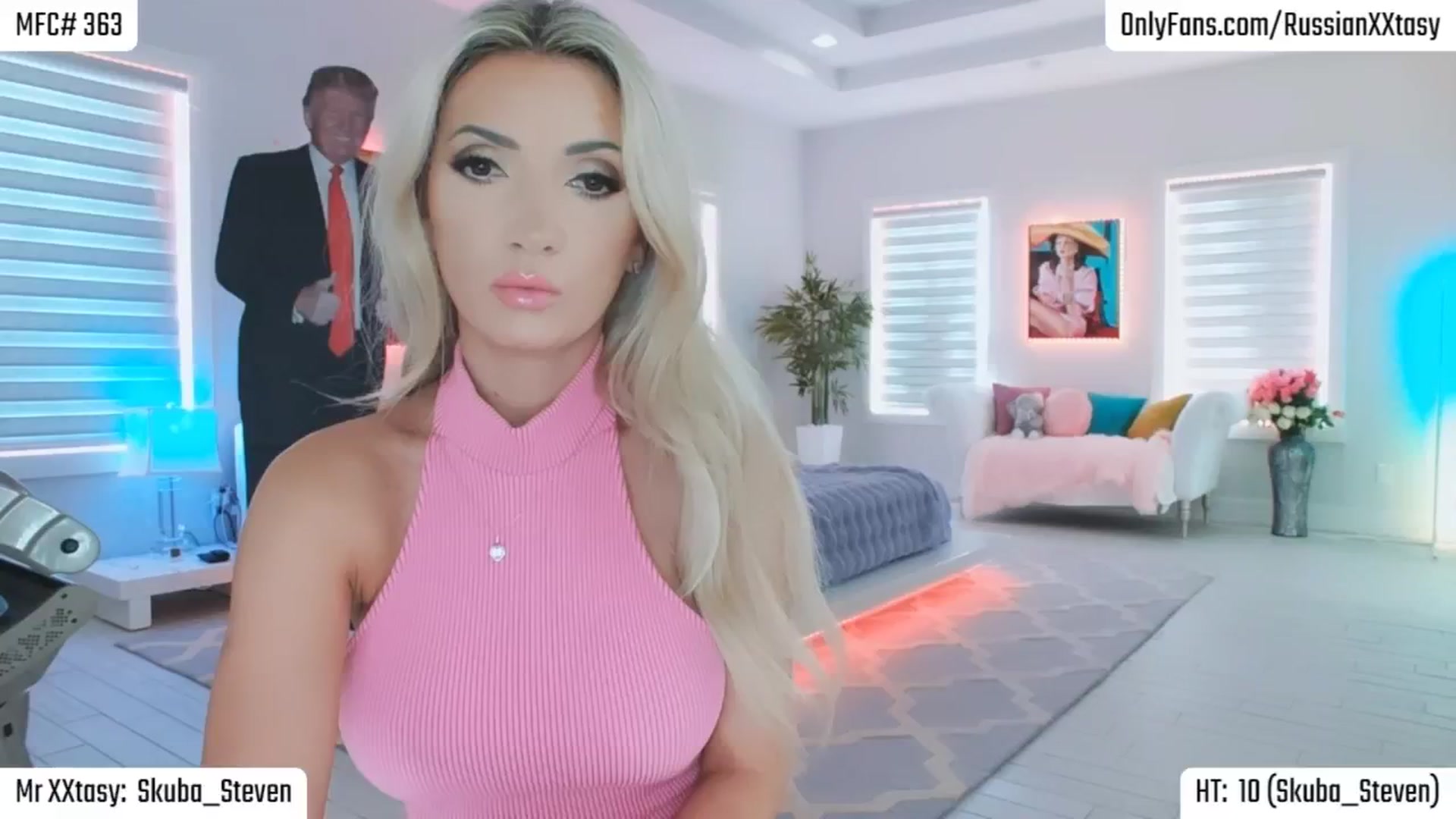 Gallery image thumbnail from RenyXXtasy's myfreecams stream on, 07/27/2024, 01:10 image 1 of 20