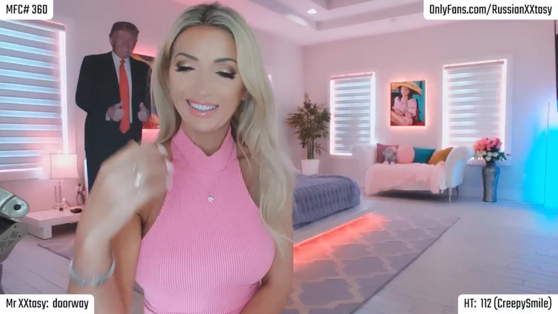Gallery image thumbnail from RenyXXtasy's myfreecams stream on, 07/27/2024, 01:10 image 8 of 20