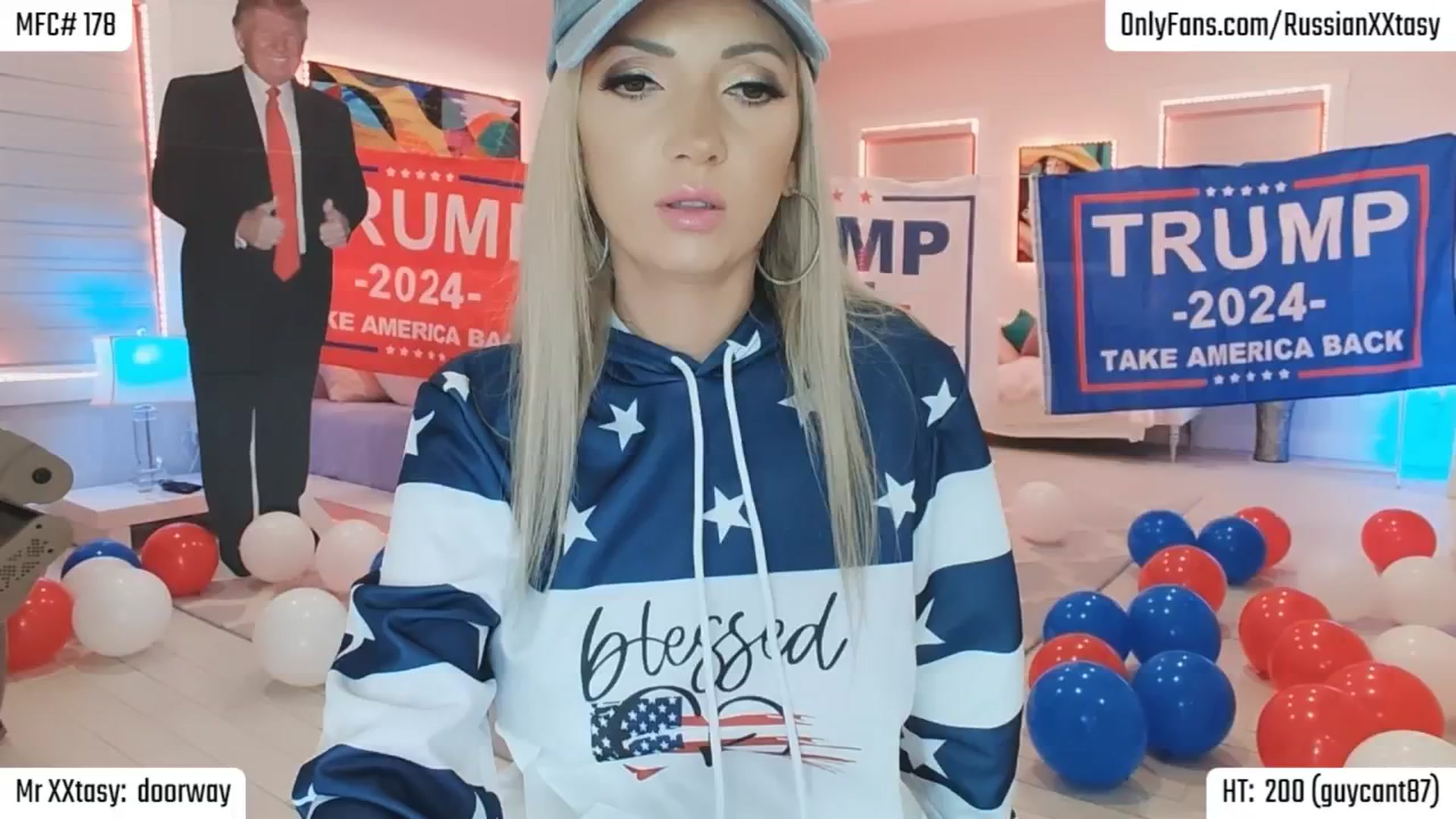 Gallery image thumbnail from RenyXXtasy's myfreecams stream on, 11/05/2024, 24:21 image 13 of 20