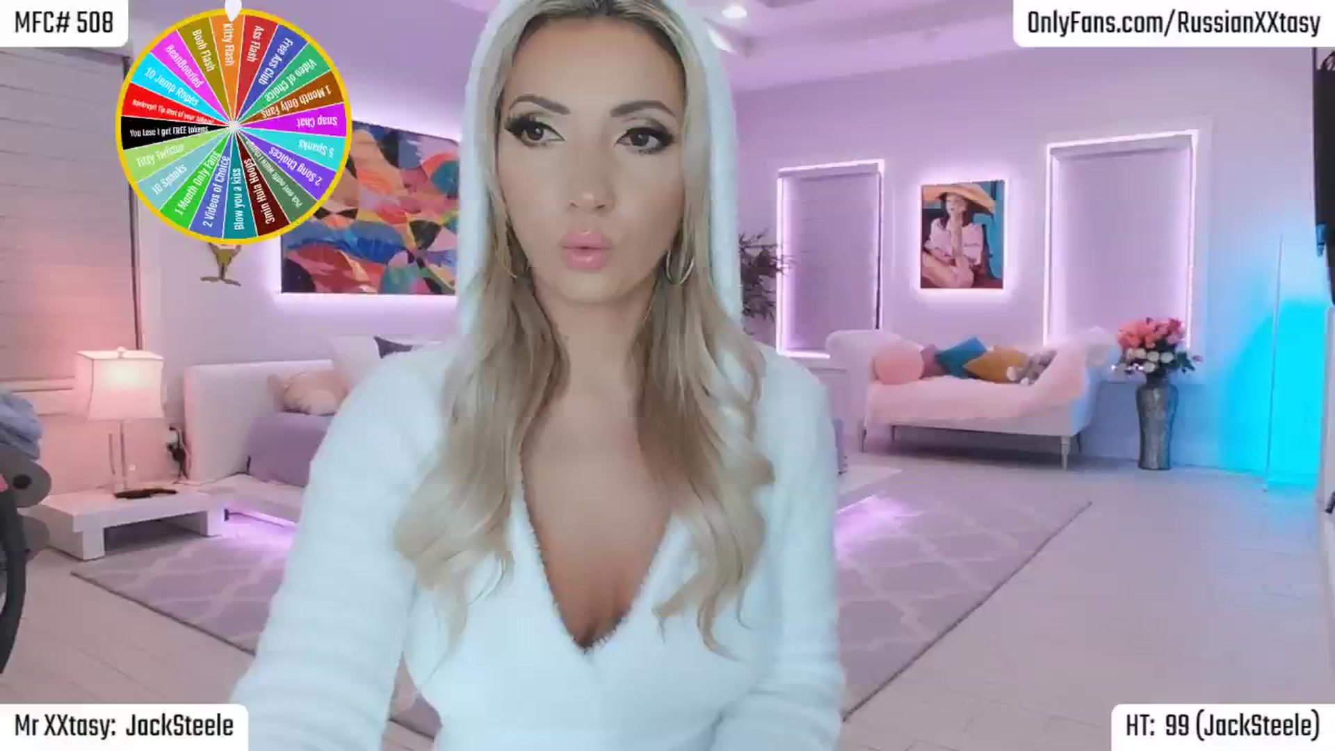 Gallery image thumbnail from RenyXXtasy's myfreecams stream on, 11/21/2024, 24:31 image 2 of 20