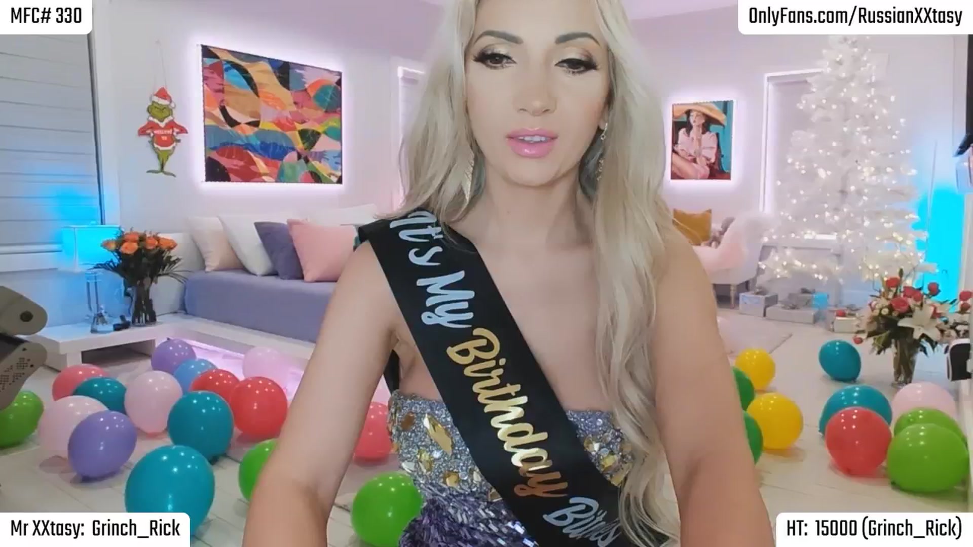 Gallery image thumbnail from RenyXXtasy's myfreecams stream on, 12/30/2024, 23:12 image 13 of 20
