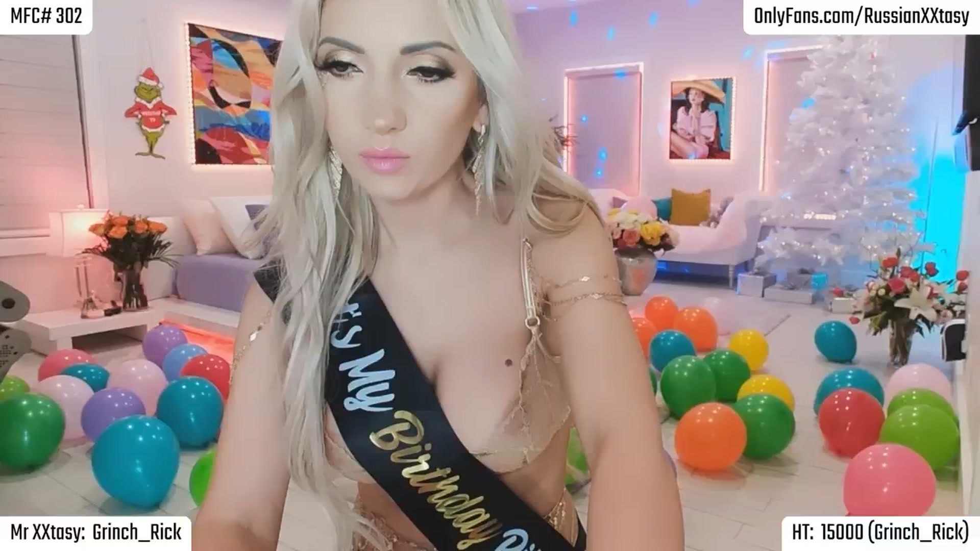 Gallery image thumbnail from RenyXXtasy's myfreecams stream on, 12/31/2024, 03:09 image 11 of 20