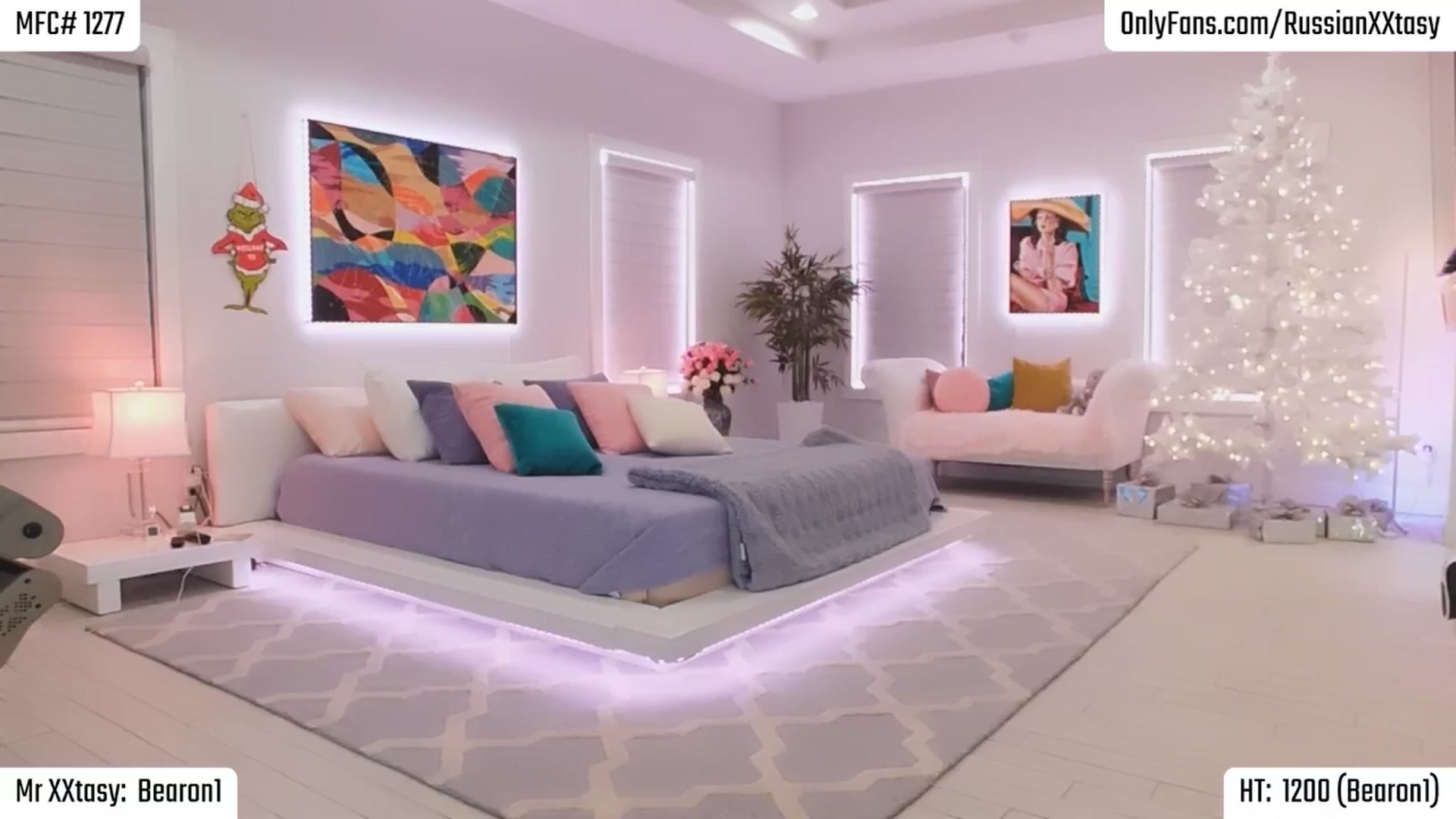 Gallery image thumbnail from RenyXXtasy's myfreecams stream on, 01/11/2025, 23:30 image 13 of 20
