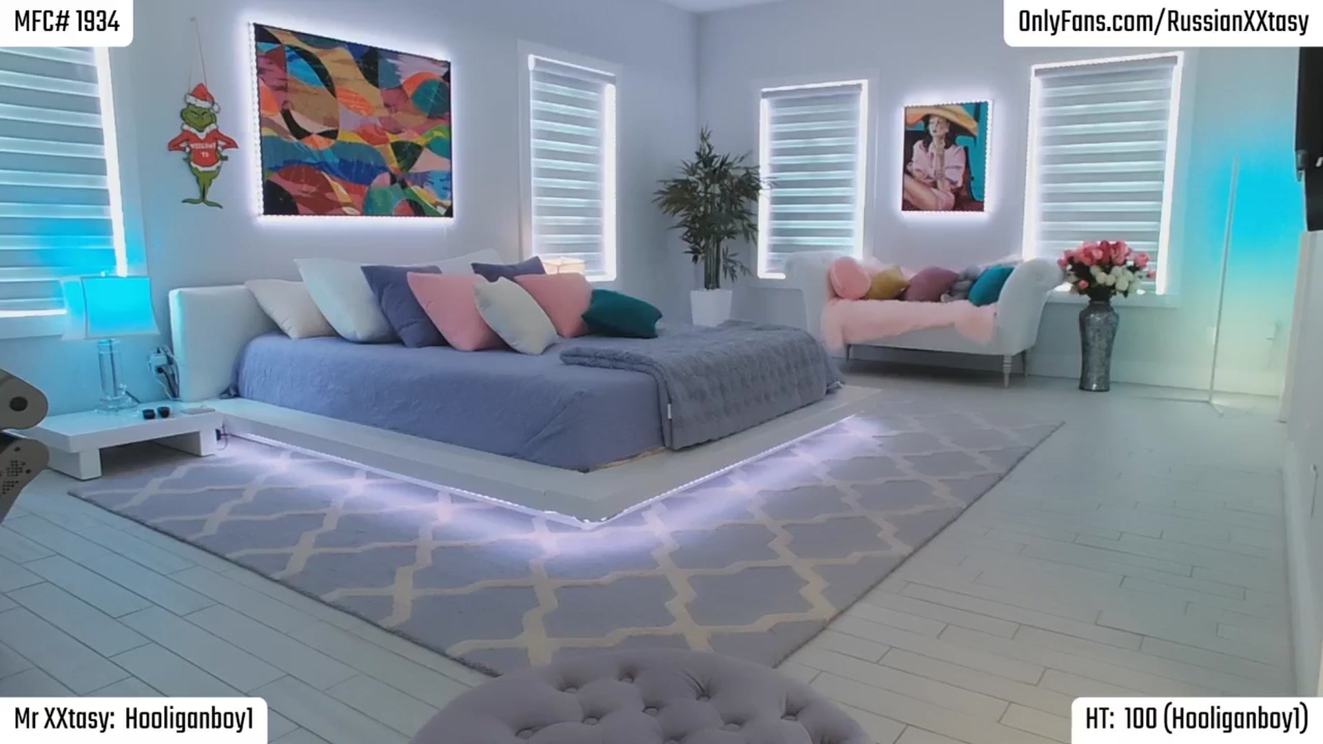 Gallery image thumbnail from RenyXXtasy's myfreecams stream on, 05/03/2025, 19:28 image 8 of 20