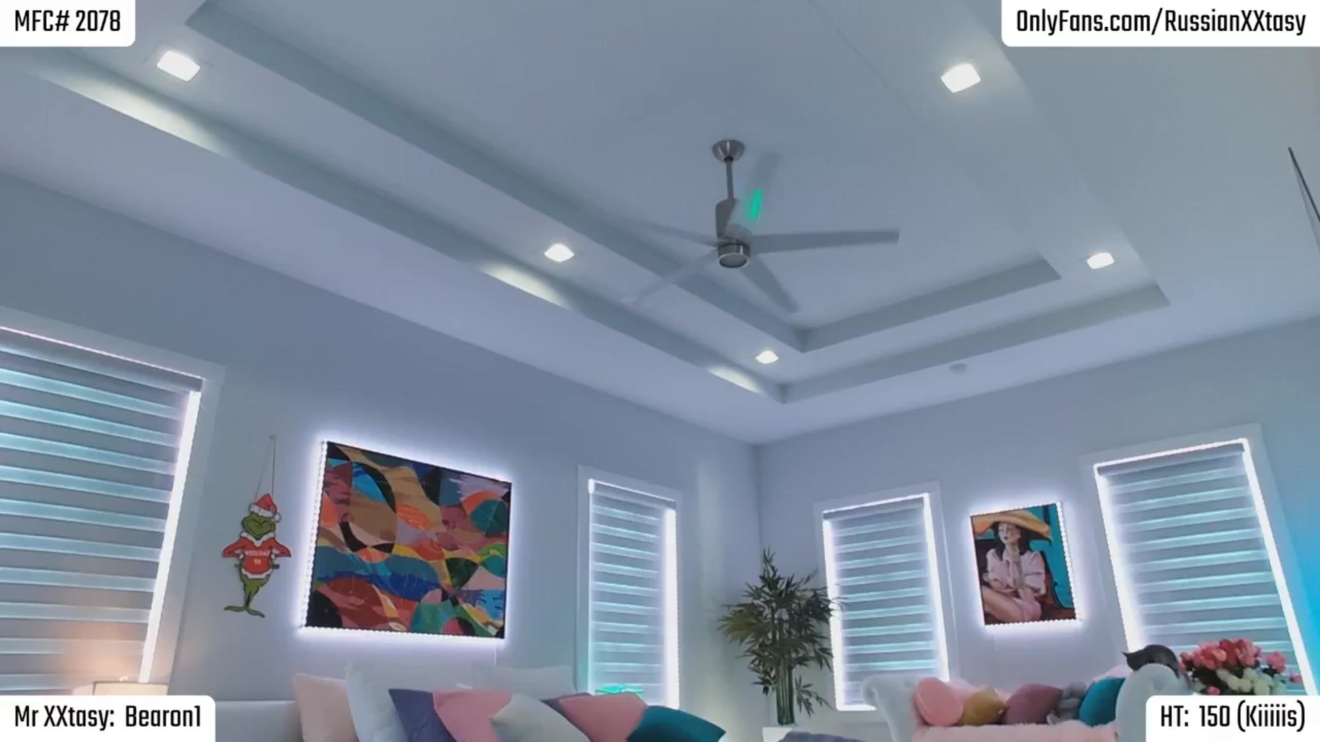 Gallery image thumbnail from RenyXXtasy's myfreecams stream on, 05/08/2025, 24:31 image 13 of 20