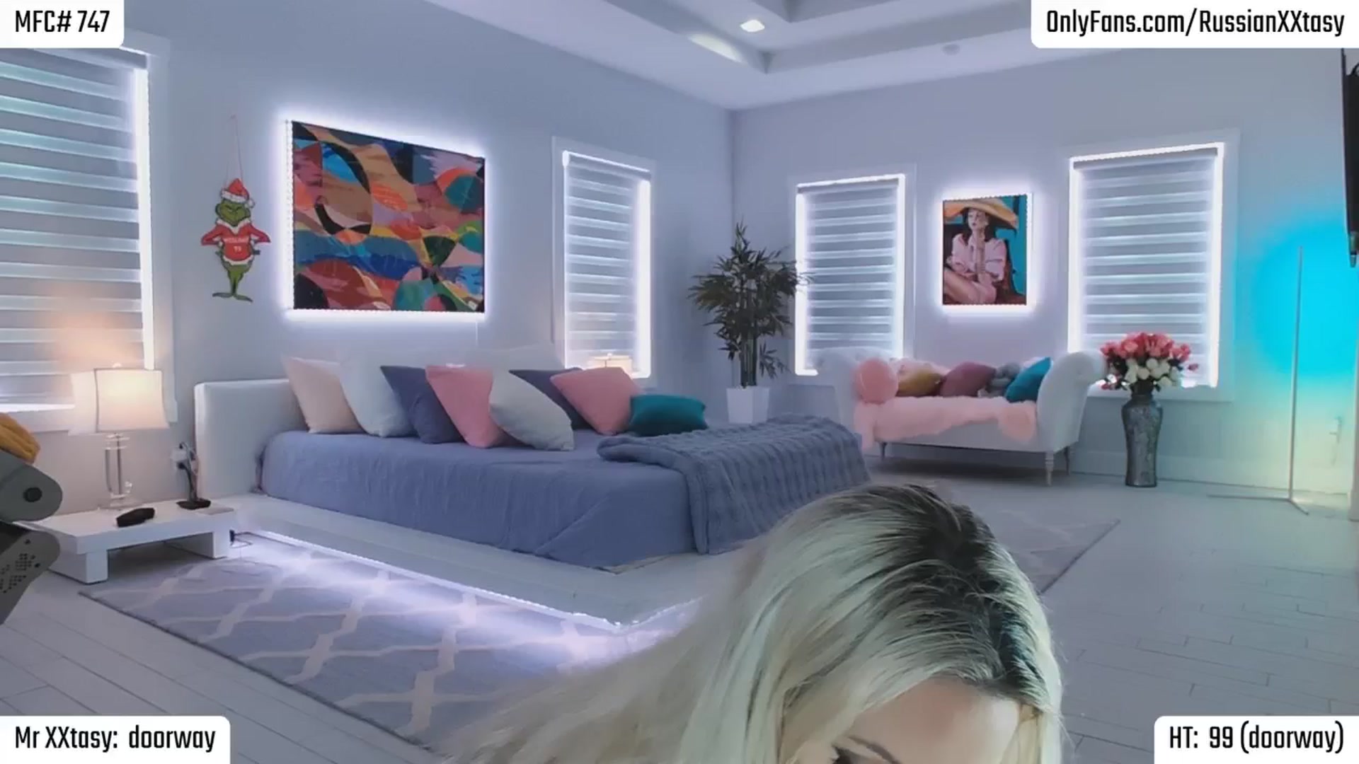 Gallery image thumbnail from RenyXXtasy's myfreecams stream on, 05/21/2025, 23:48 image 2 of 20