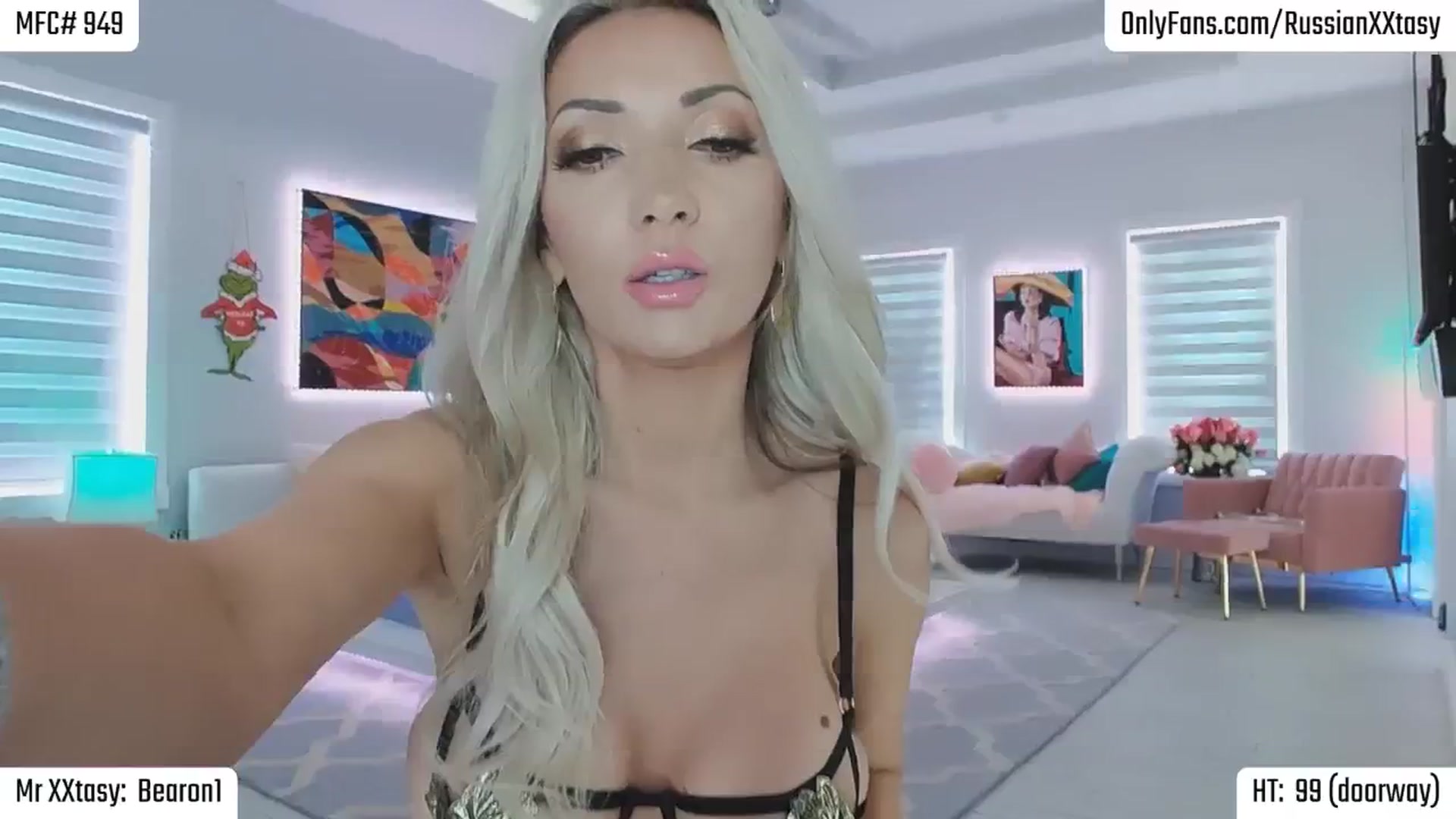 Gallery image thumbnail from RenyXXtasy's myfreecams stream on, 07/11/2025, 21:59 image 19 of 20