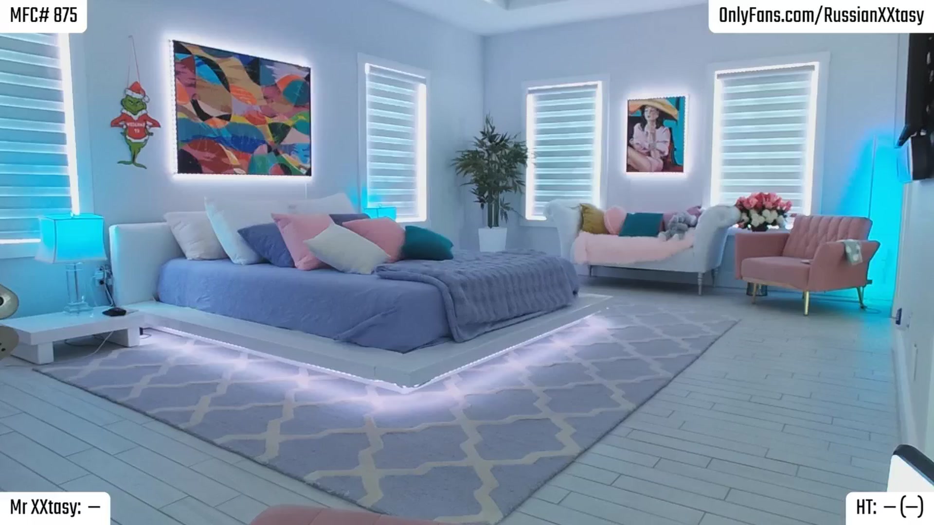 Gallery image thumbnail from RenyXXtasy's myfreecams stream on, 08/18/2025, 22:01 image 3 of 20