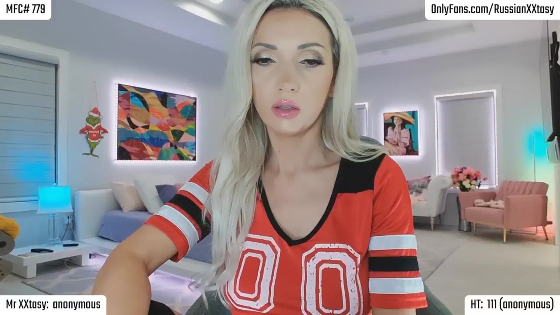 Gallery image thumbnail from RenyXXtasy's myfreecams stream on, 10/18/2025, 23:54 image 18 of 20