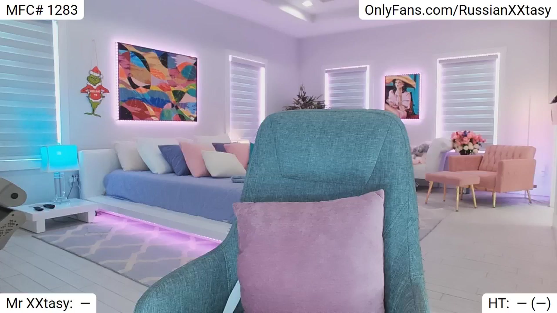 Gallery image thumbnail from RenyXXtasy's myfreecams stream on, 11/08/2025, 22:29 image 6 of 20