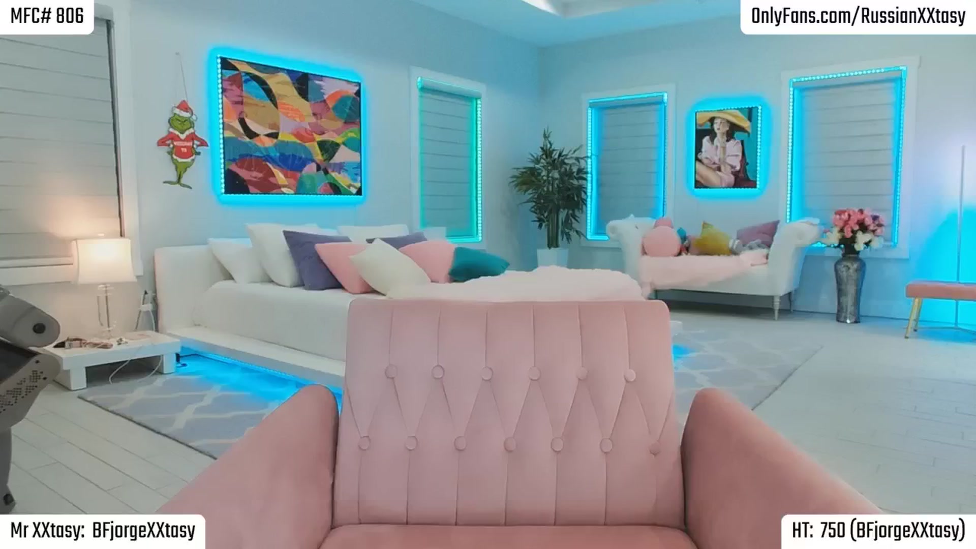 Gallery image thumbnail from RenyXXtasy's myfreecams stream on, 01/31/2026, 24:35 image 14 of 20