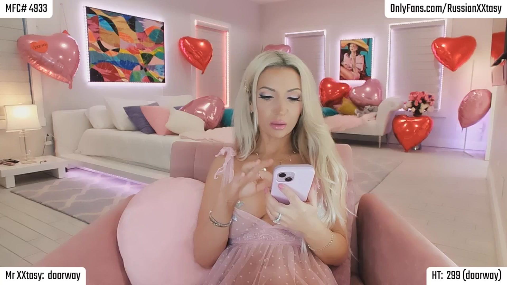 Gallery image thumbnail from RenyXXtasy's myfreecams stream on, 02/04/2026, 23:42 image 2 of 20
