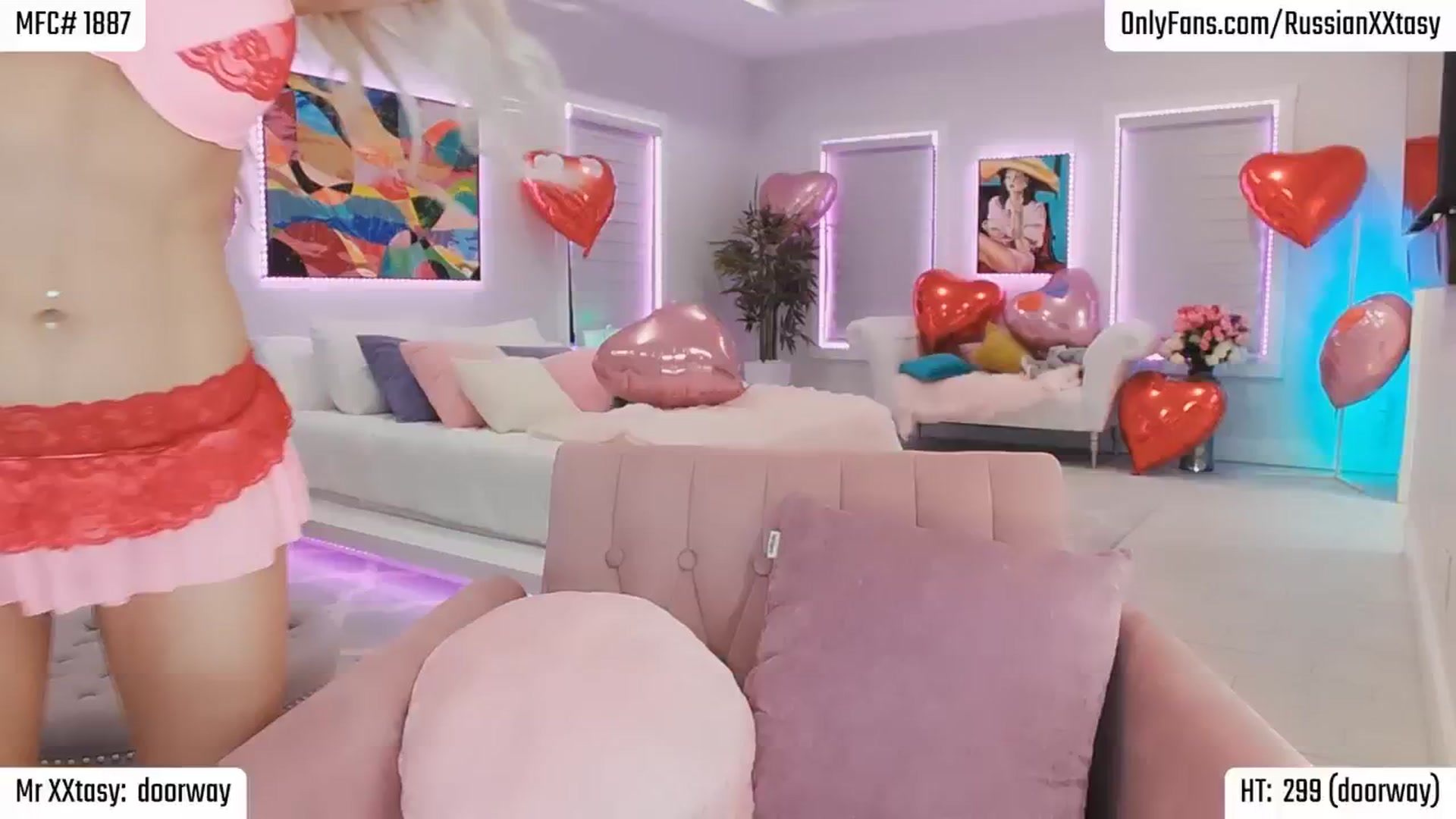 Gallery image thumbnail from RenyXXtasy's myfreecams stream on, 02/07/2026, 01:03 image 15 of 20
