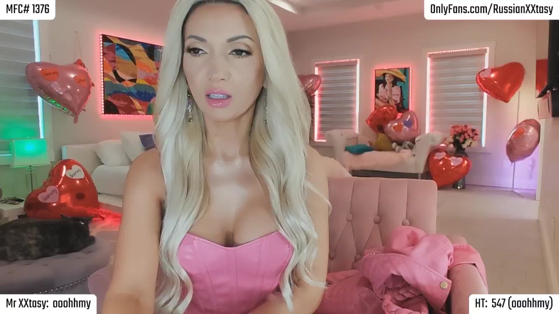 Gallery image thumbnail from RenyXXtasy's myfreecams stream on, 02/11/2026, 23:33 image 9 of 20