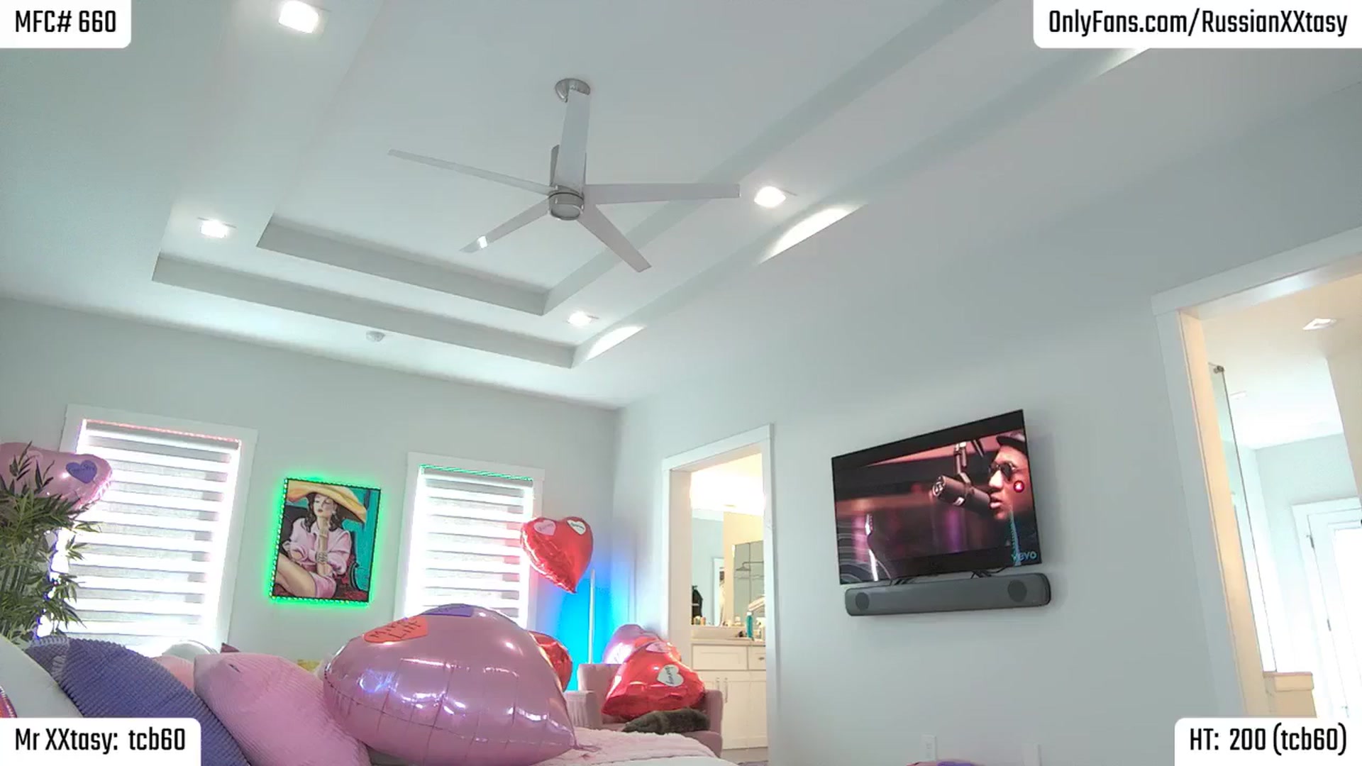 Gallery image thumbnail from RenyXXtasy's myfreecams stream on, 02/27/2026, 20:37 image 15 of 20