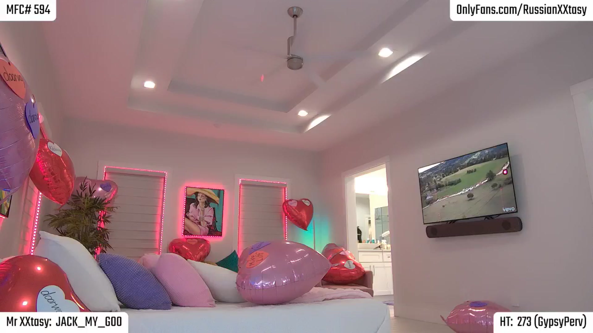 Gallery image thumbnail from RenyXXtasy's myfreecams stream on, 03/01/2026, 24:43 image 8 of 20