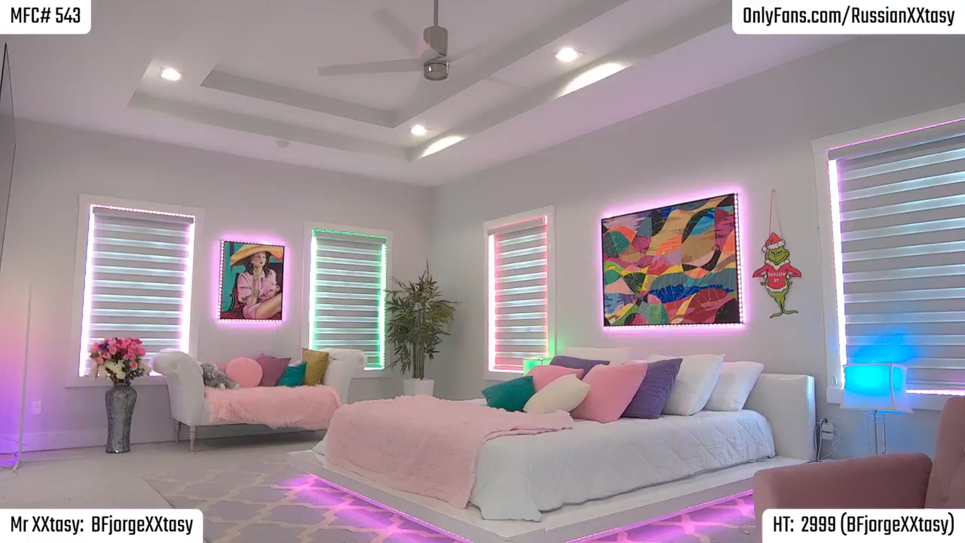 Gallery image thumbnail from RenyXXtasy's myfreecams stream on, 05/03/2026, 24:06 image 13 of 20