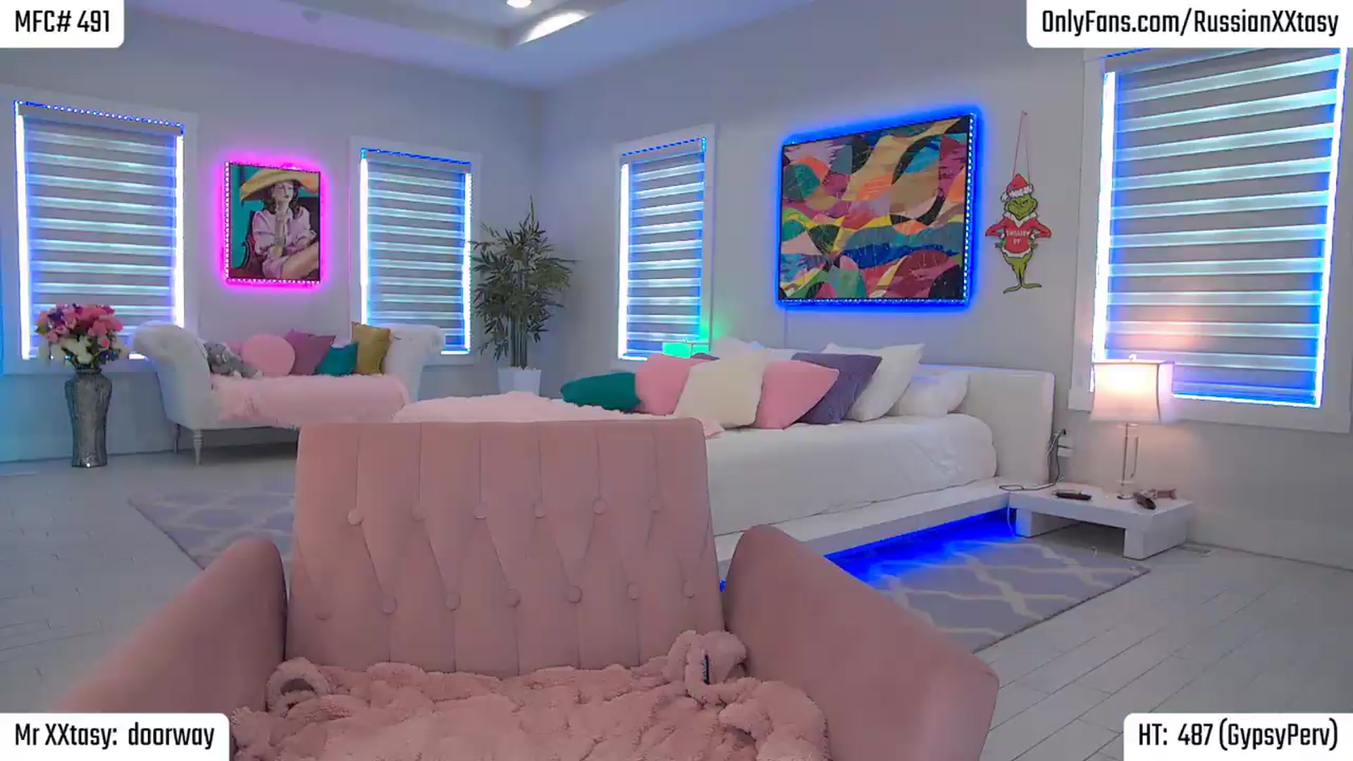 Gallery image thumbnail from RenyXXtasy's myfreecams stream on, 05/06/2026, 22:51 image 16 of 20