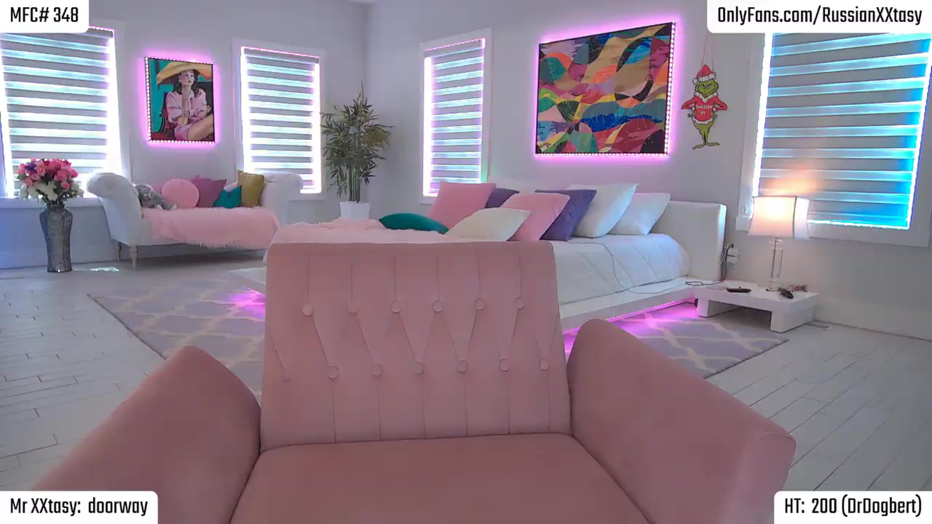 Gallery image thumbnail from RenyXXtasy's myfreecams stream on, 05/09/2026, 21:27 image 1 of 20