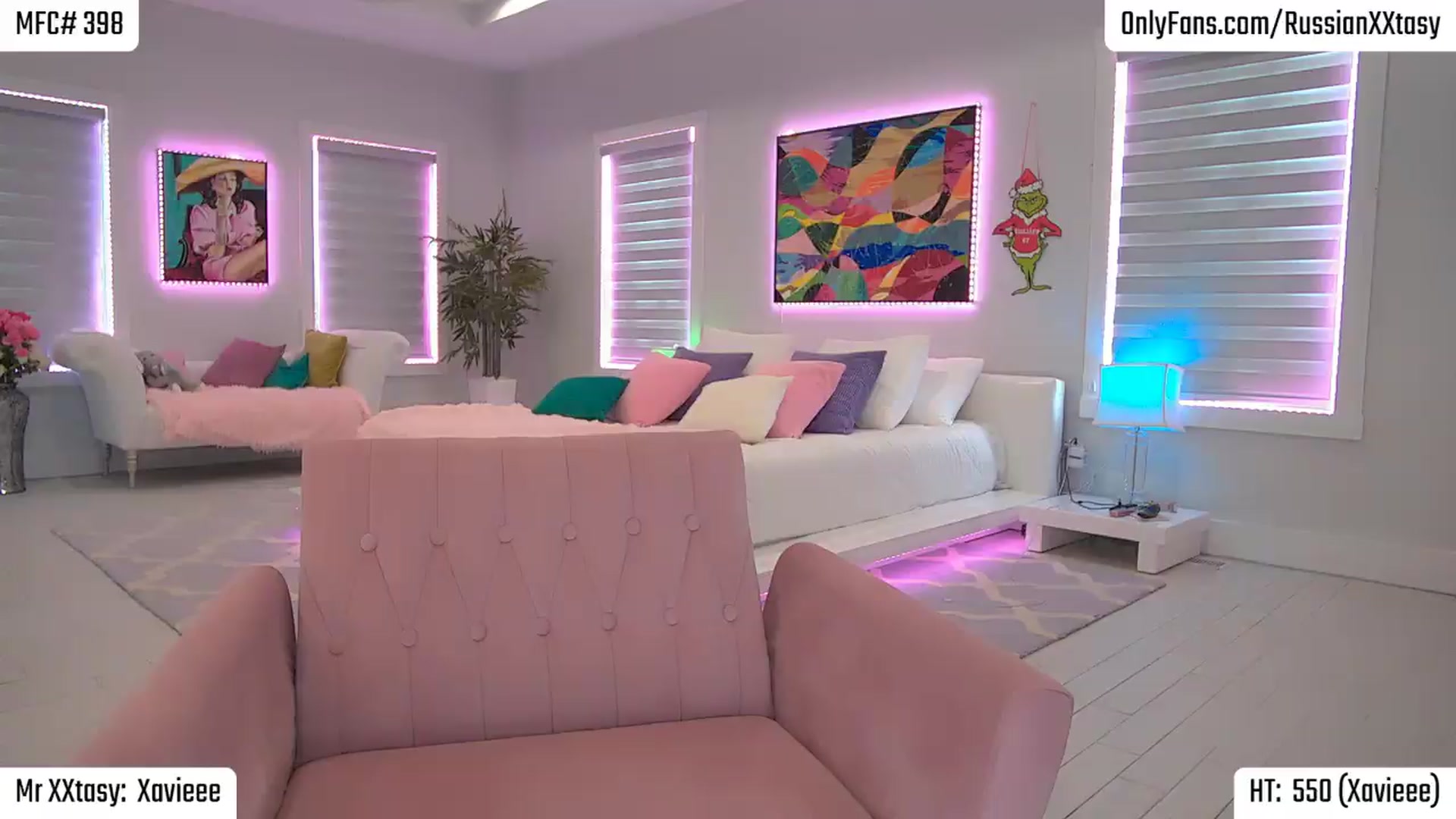 Gallery image thumbnail from RenyXXtasy's myfreecams stream on, 05/17/2026, 24:51 image 11 of 20