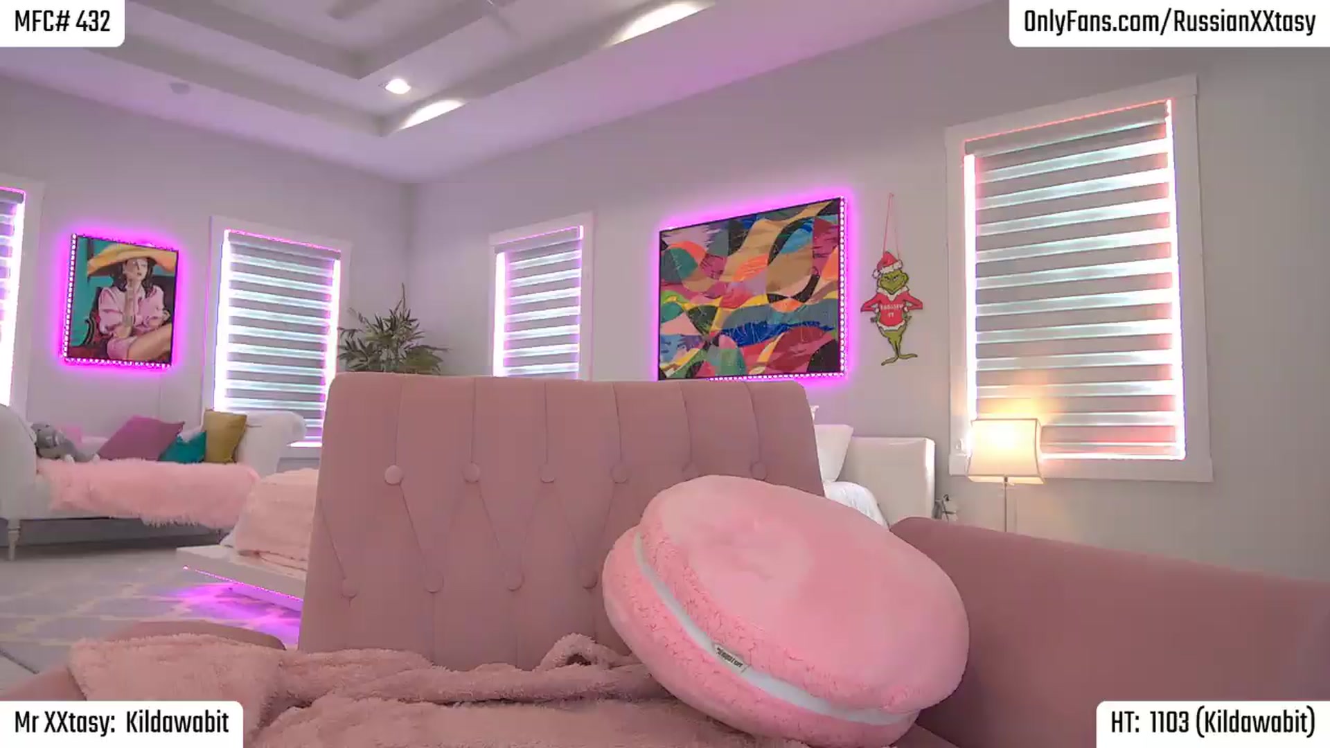 Gallery image thumbnail from RenyXXtasy's myfreecams stream on, 05/23/2026, 20:51 image 18 of 20
