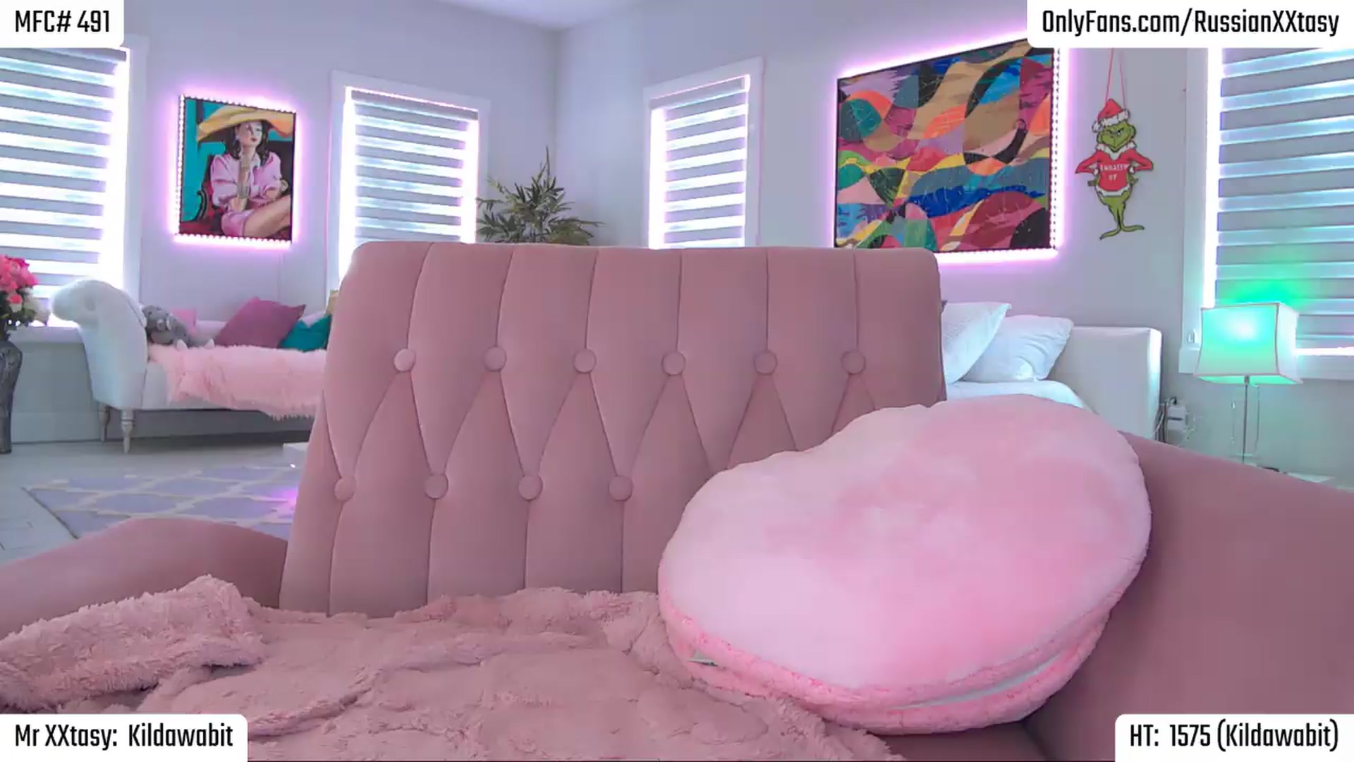 Gallery image thumbnail from RenyXXtasy's myfreecams stream on, 05/30/2026, 21:00 image 13 of 20
