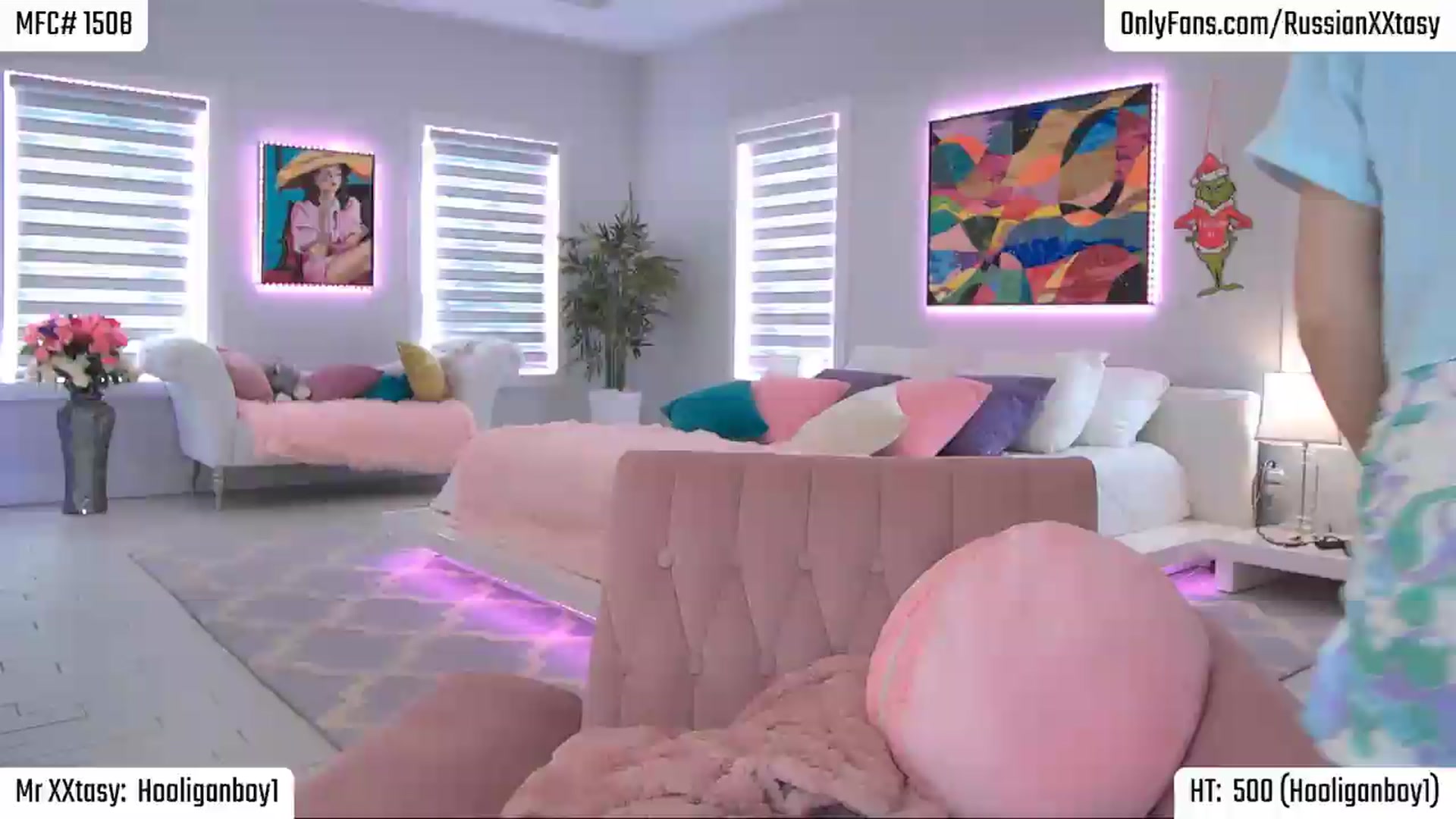 Gallery image thumbnail from RenyXXtasy's myfreecams stream on, 06/18/2026, 21:24 image 6 of 20