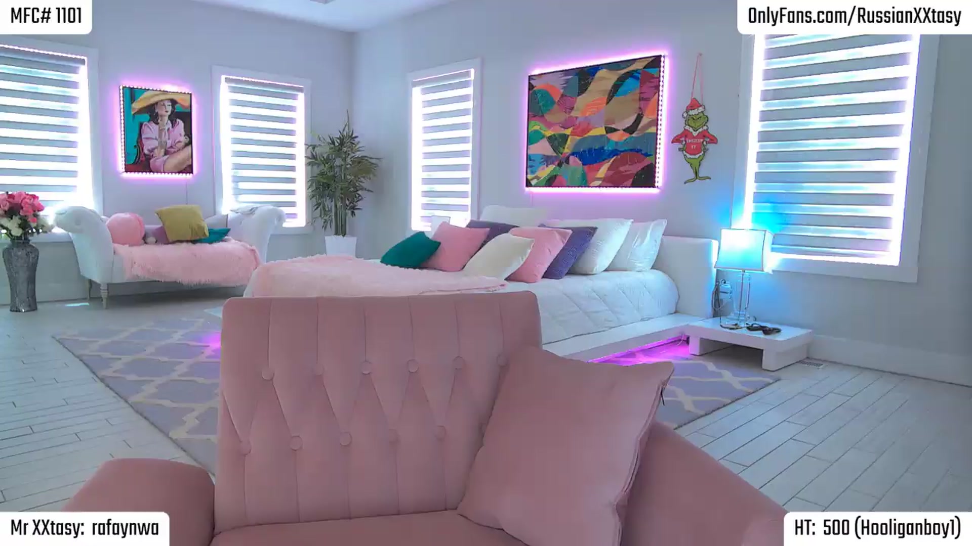 Gallery image thumbnail from RenyXXtasy's myfreecams stream on, 06/20/2026, 19:39 image 13 of 20