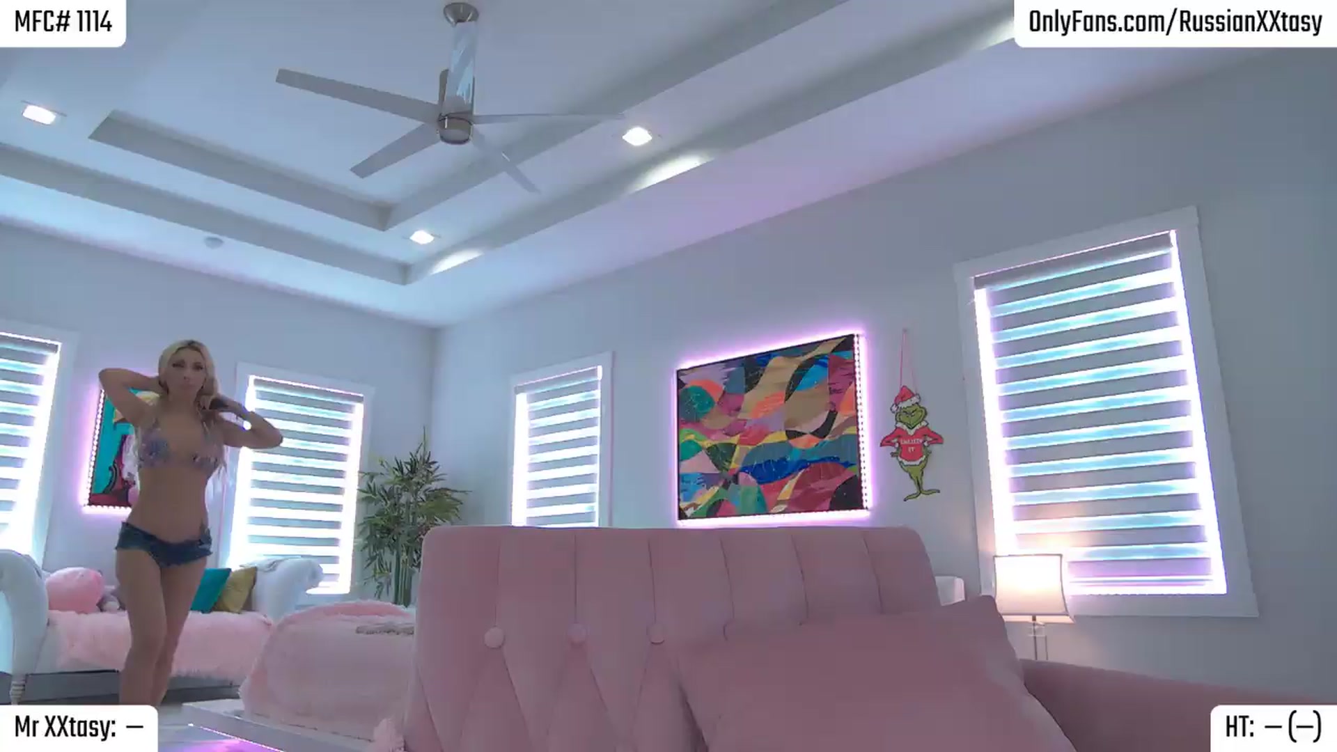 Gallery image thumbnail from RenyXXtasy's myfreecams stream on, 06/30/2026, 19:54 image 1 of 20