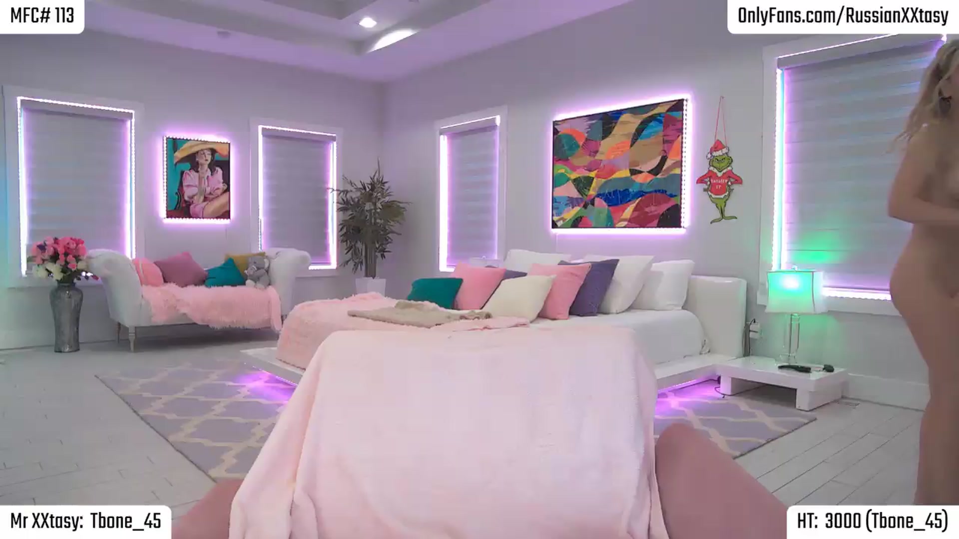 Gallery image thumbnail from RenyXXtasy's myfreecams stream on, 08/01/2026, 23:33 image 8 of 20