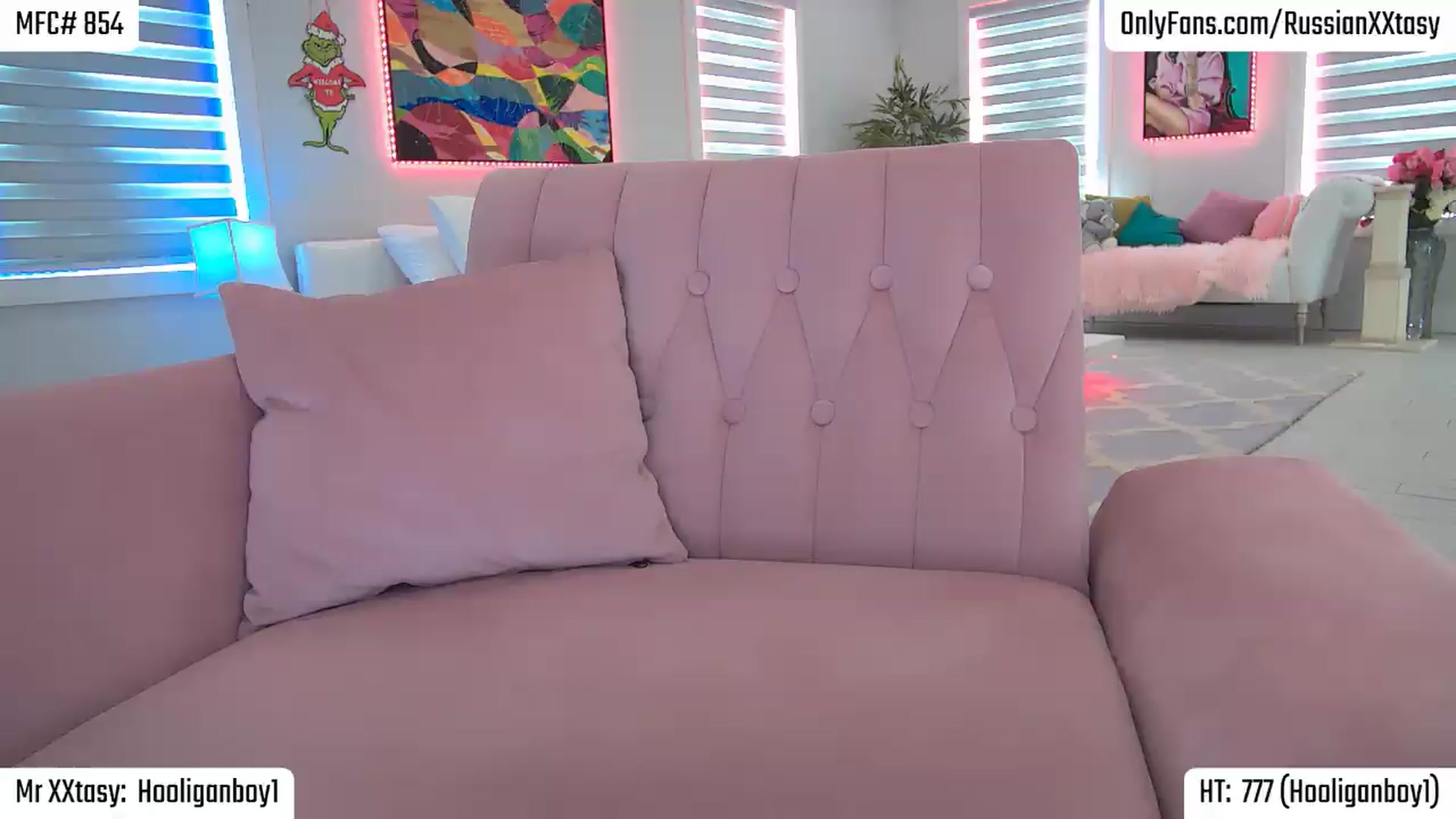 Gallery image thumbnail from RenyXXtasy's myfreecams stream on, 08/15/2026, 21:26 image 8 of 20