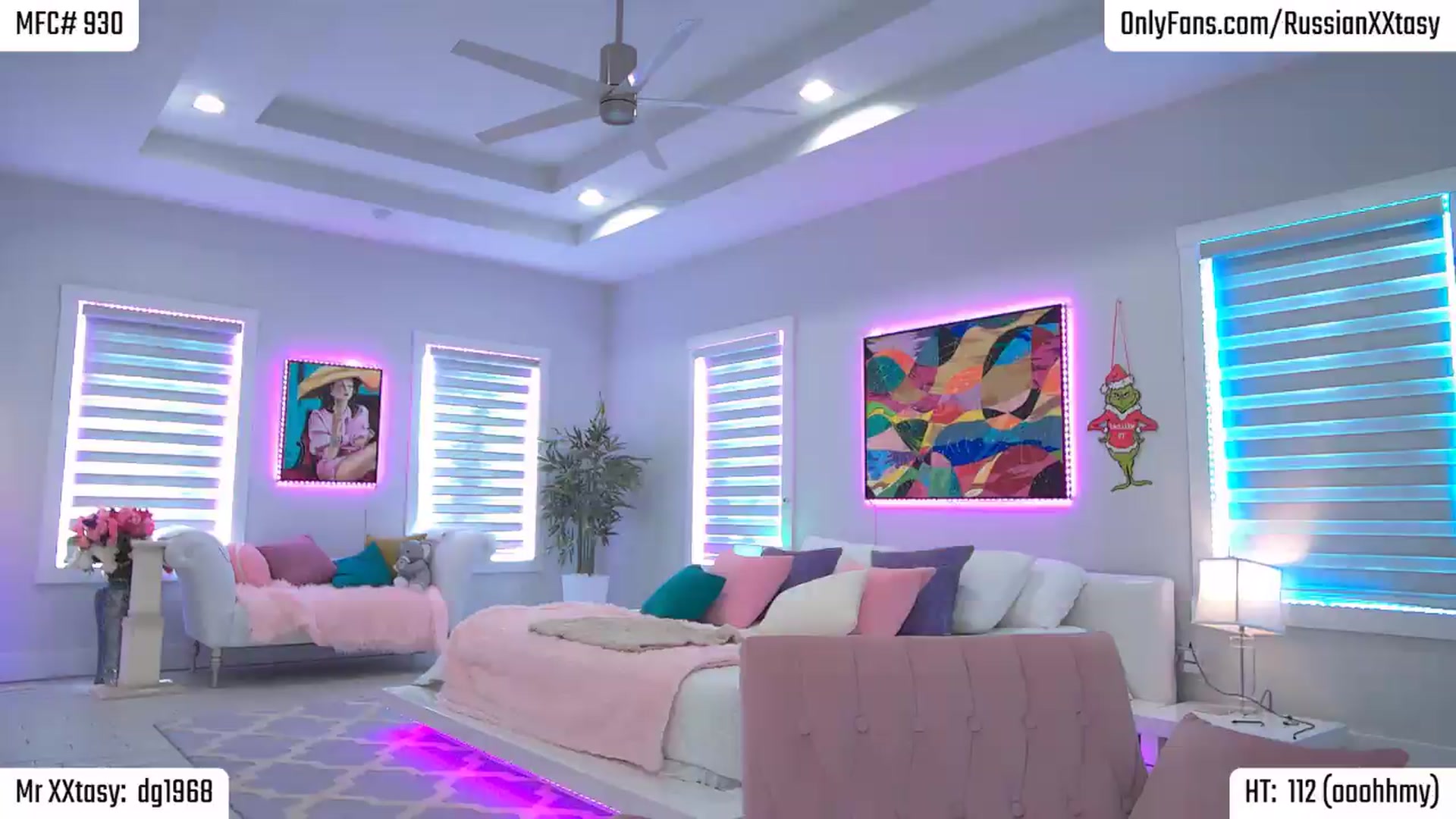 Gallery image thumbnail from RenyXXtasy's myfreecams stream on, 08/26/2026, 18:20 image 12 of 20