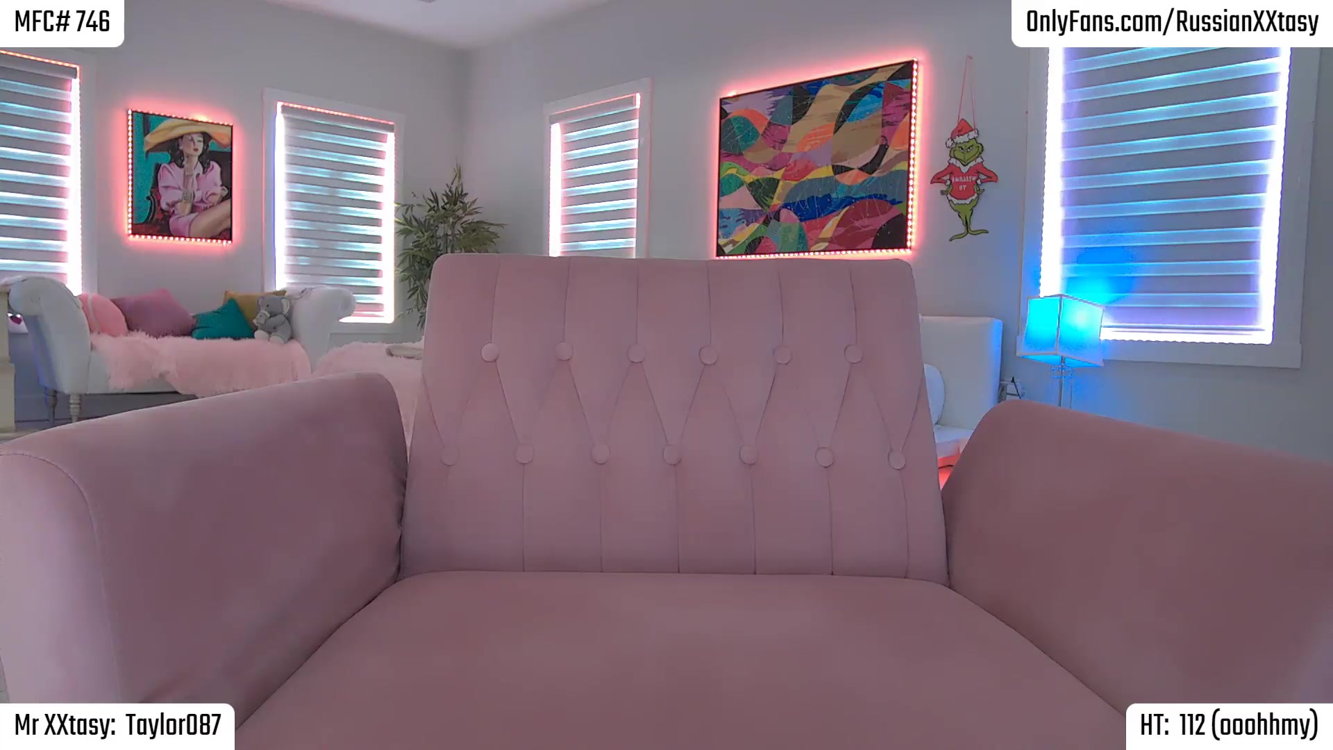 Gallery image thumbnail from RenyXXtasy's myfreecams stream on, 08/29/2026, 20:25 image 8 of 20