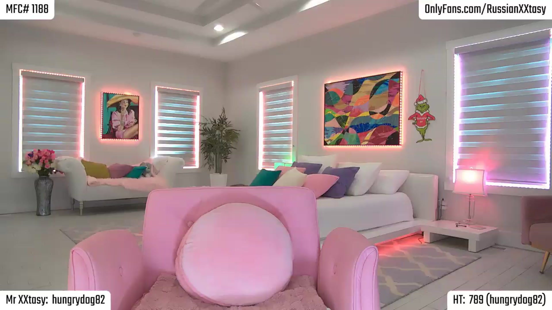 Gallery image thumbnail from RenyXXtasy's myfreecams stream on, 09/23/2026, 20:07 image 7 of 20