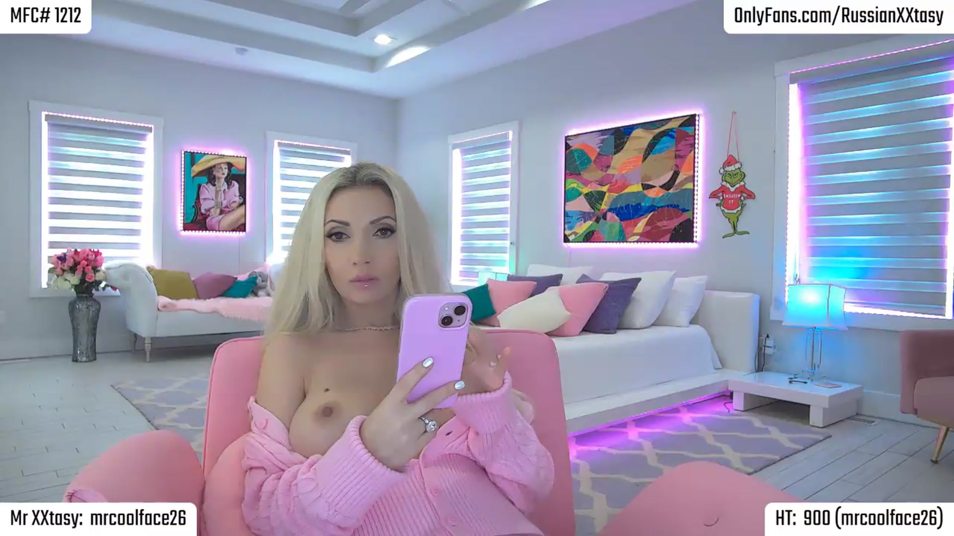 Gallery image thumbnail from RenyXXtasy's myfreecams stream on, 09/25/2026, 20:30 image 16 of 20