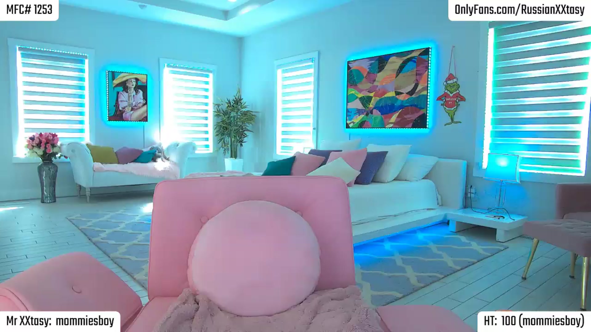 Gallery image thumbnail from RenyXXtasy's myfreecams stream on, 10/01/2026, 18:51 image 1 of 20