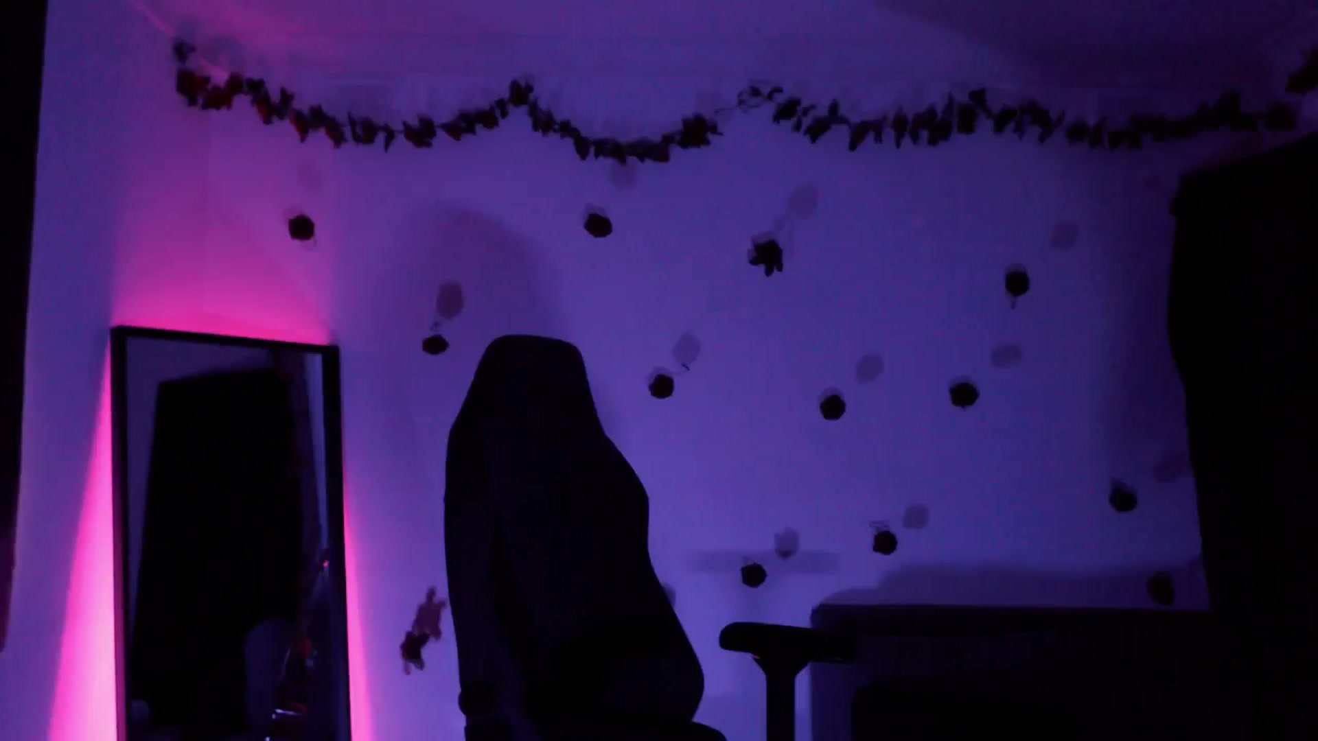 Gallery image thumbnail from ReportMe's myfreecams stream on, 05/08/2024, 06:08 image 18 of 20
