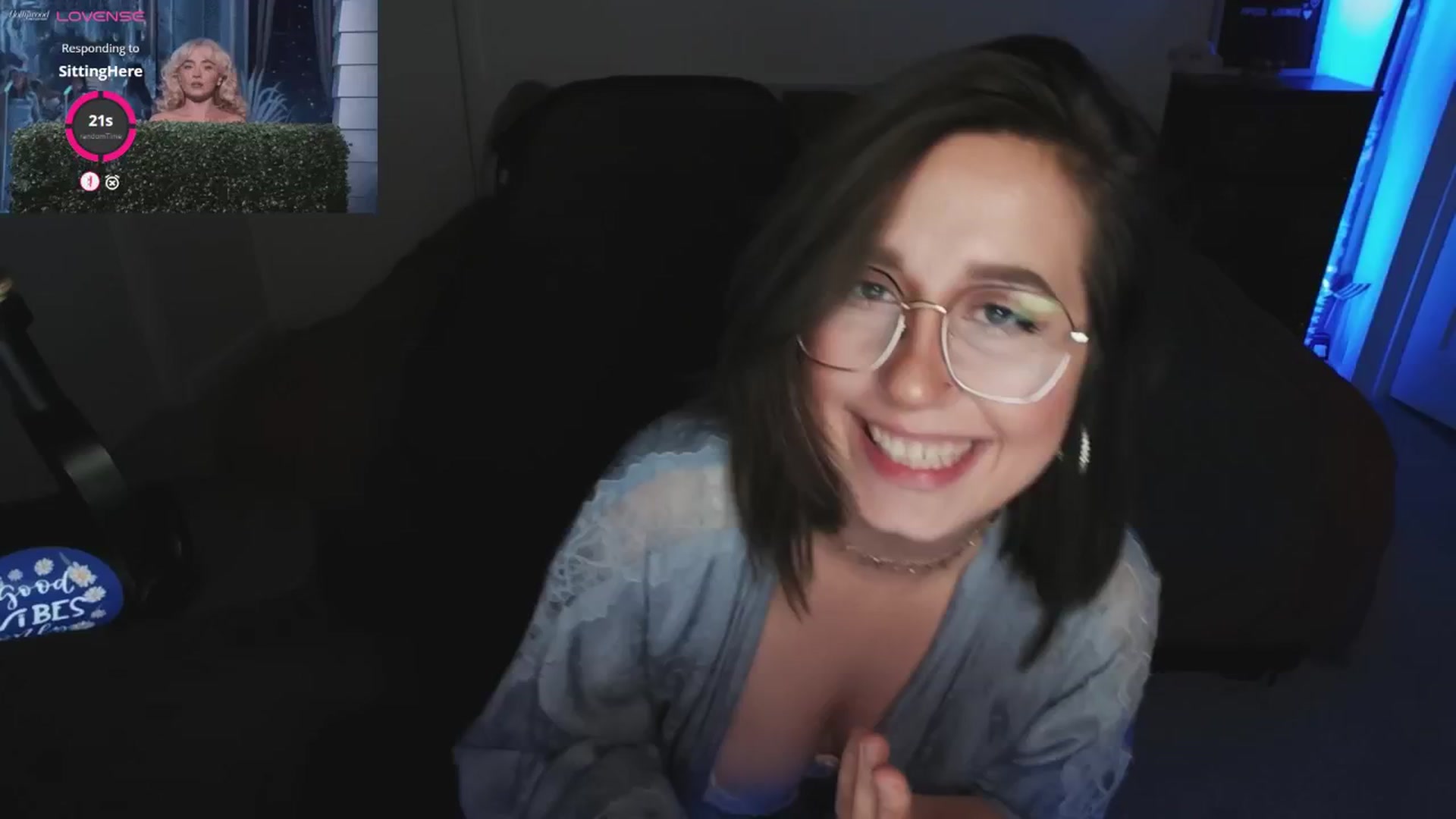 Gallery image thumbnail from ReuxDolph's myfreecams stream on, 02/26/2026, 12:08 image 15 of 20