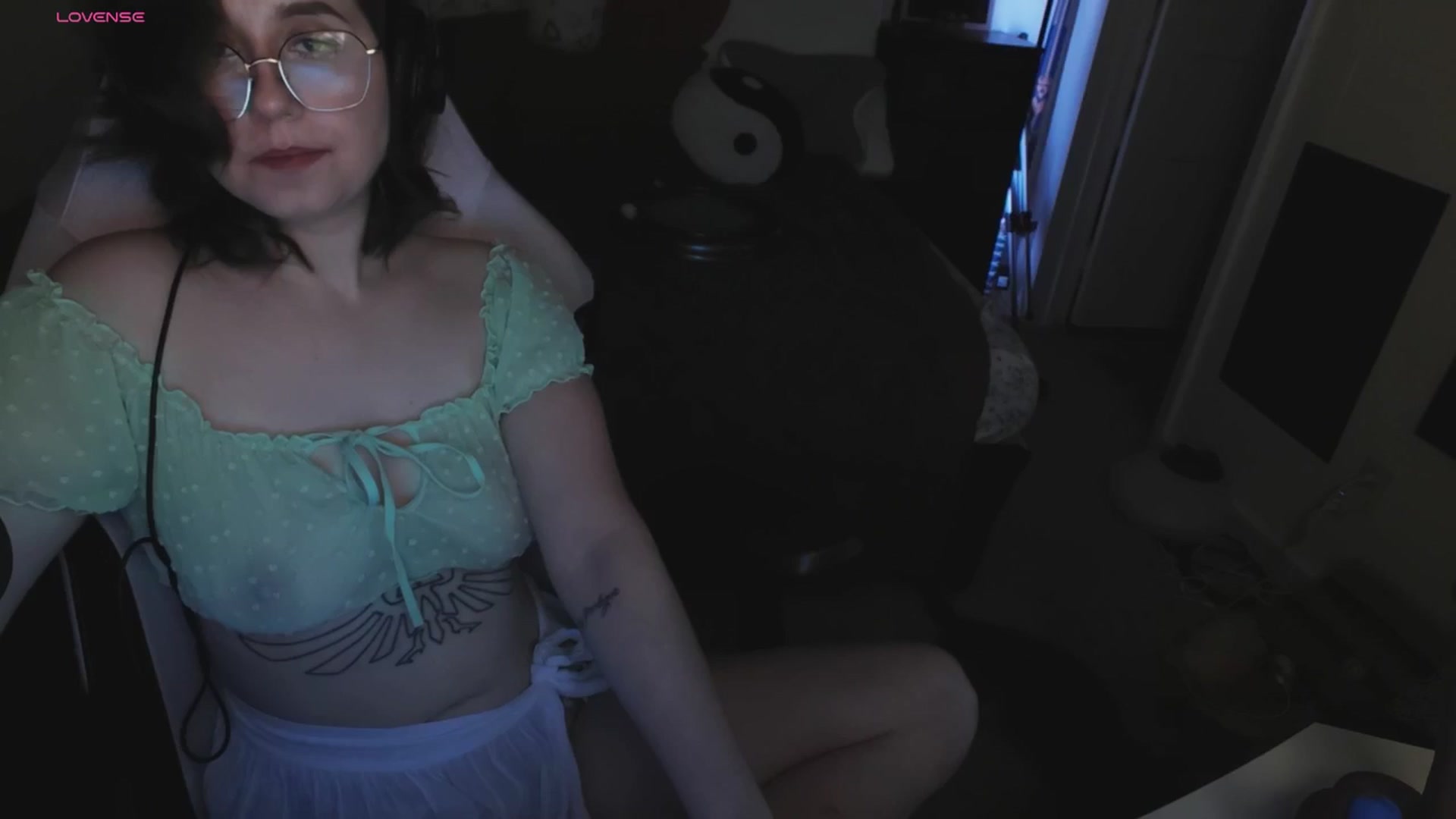 Gallery image thumbnail from ReuxDolph's myfreecams stream on, 03/05/2026, 17:11 image 3 of 20