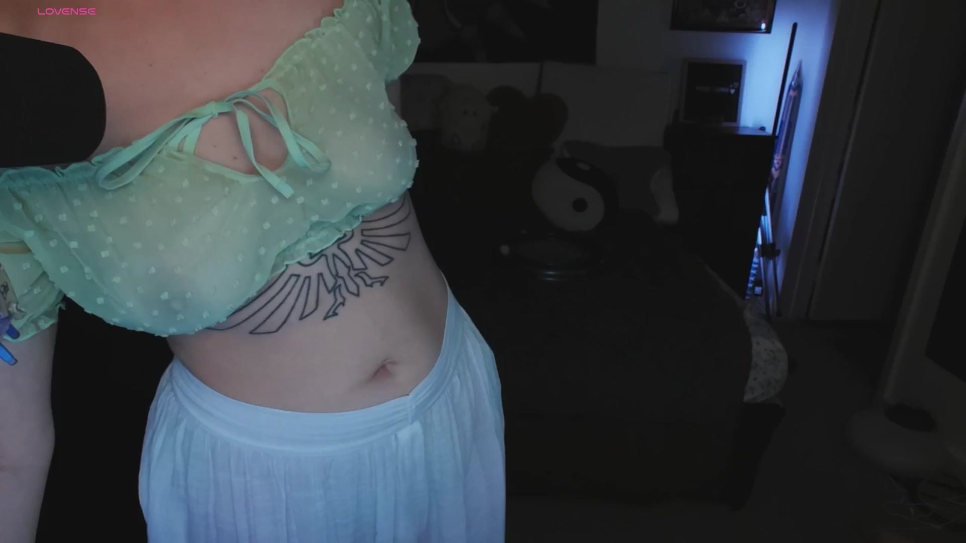 Gallery image thumbnail from ReuxDolph's myfreecams stream on, 03/05/2026, 17:11 image 9 of 20